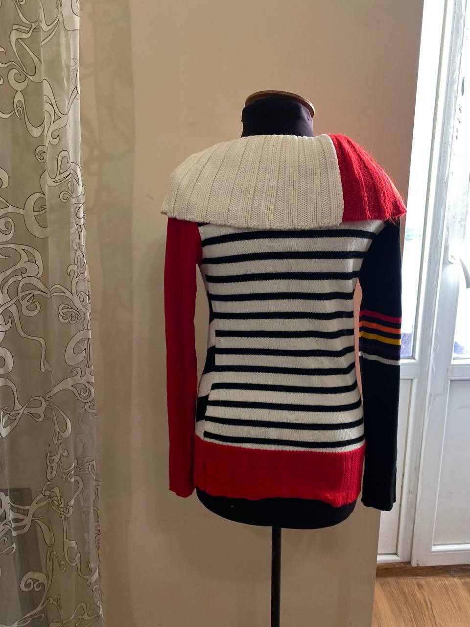 Miss Sixty MISS SIXTY Wool Blend Knit Sweater Cut-Out Waist Ring Detail Size L / US 10 / IT 46 - 5 Thumbnail