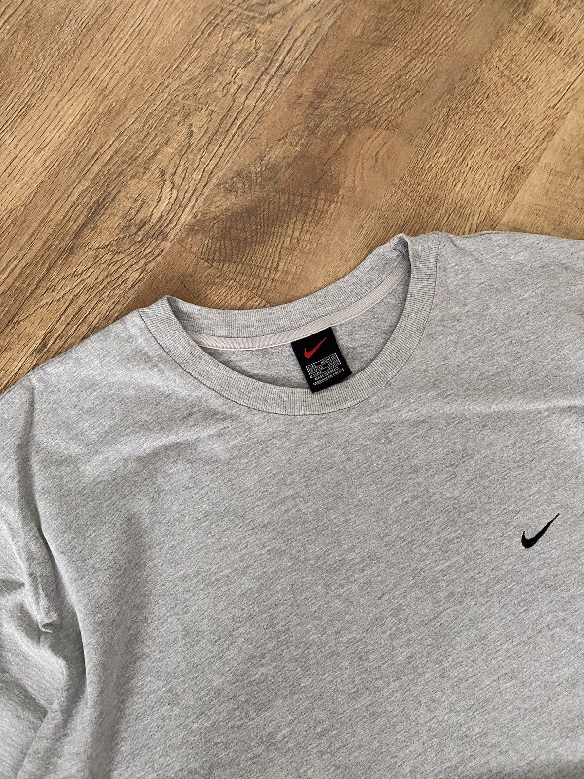 Nike × Vintage Vintage Nike 00s Tag Graphic Tee Size US L / EU 52-54 / 3 - 5 Thumbnail