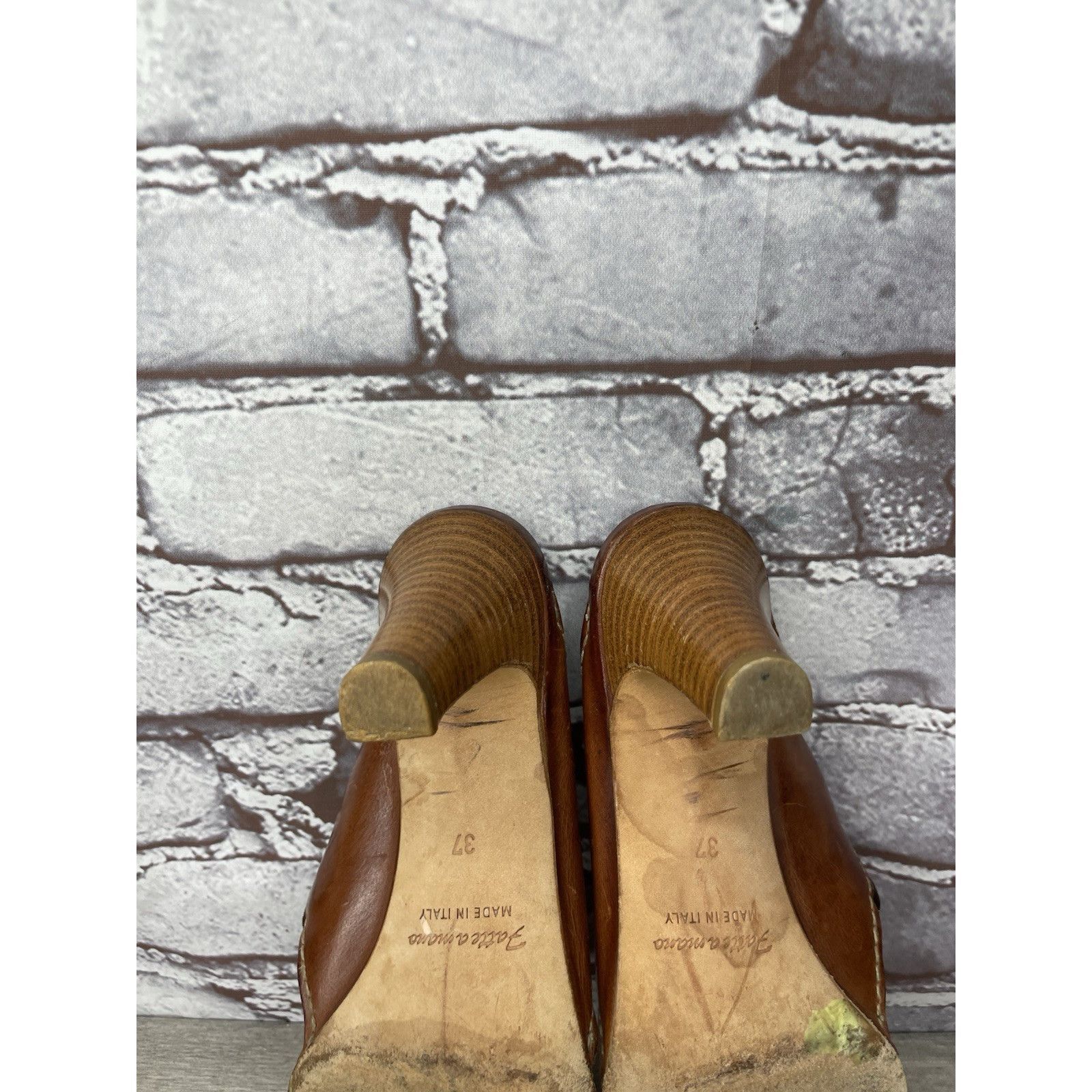 Barneys New York Henry Beguelin for Barneys New York Brown Leather Thong Heel Size US 6.5 / IT 36.5 - 8 Thumbnail