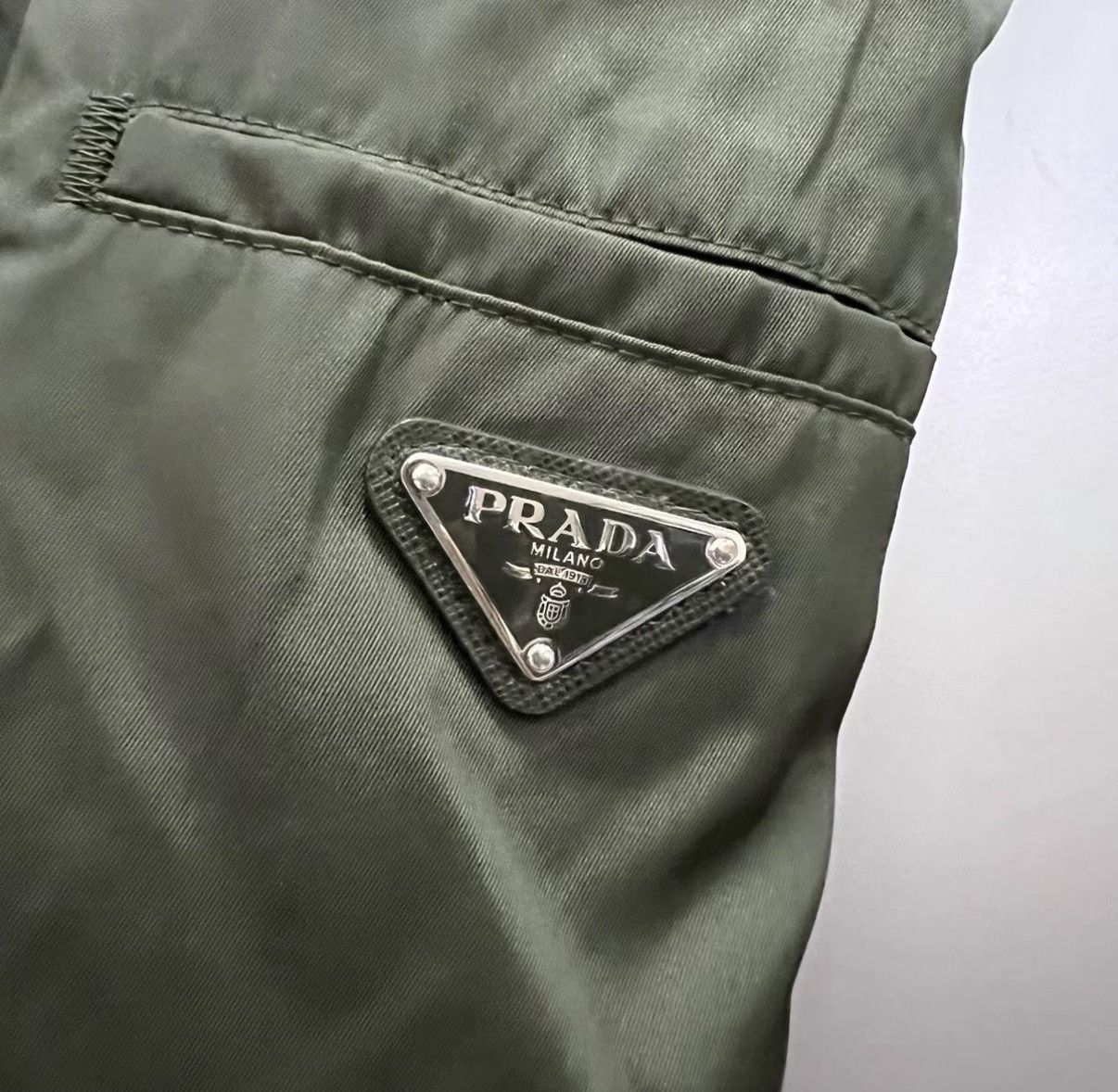Prada Prada Dark Green Triangle Logo Nylon Shorts J41 Size US 36 / EU 52 - 3 Thumbnail
