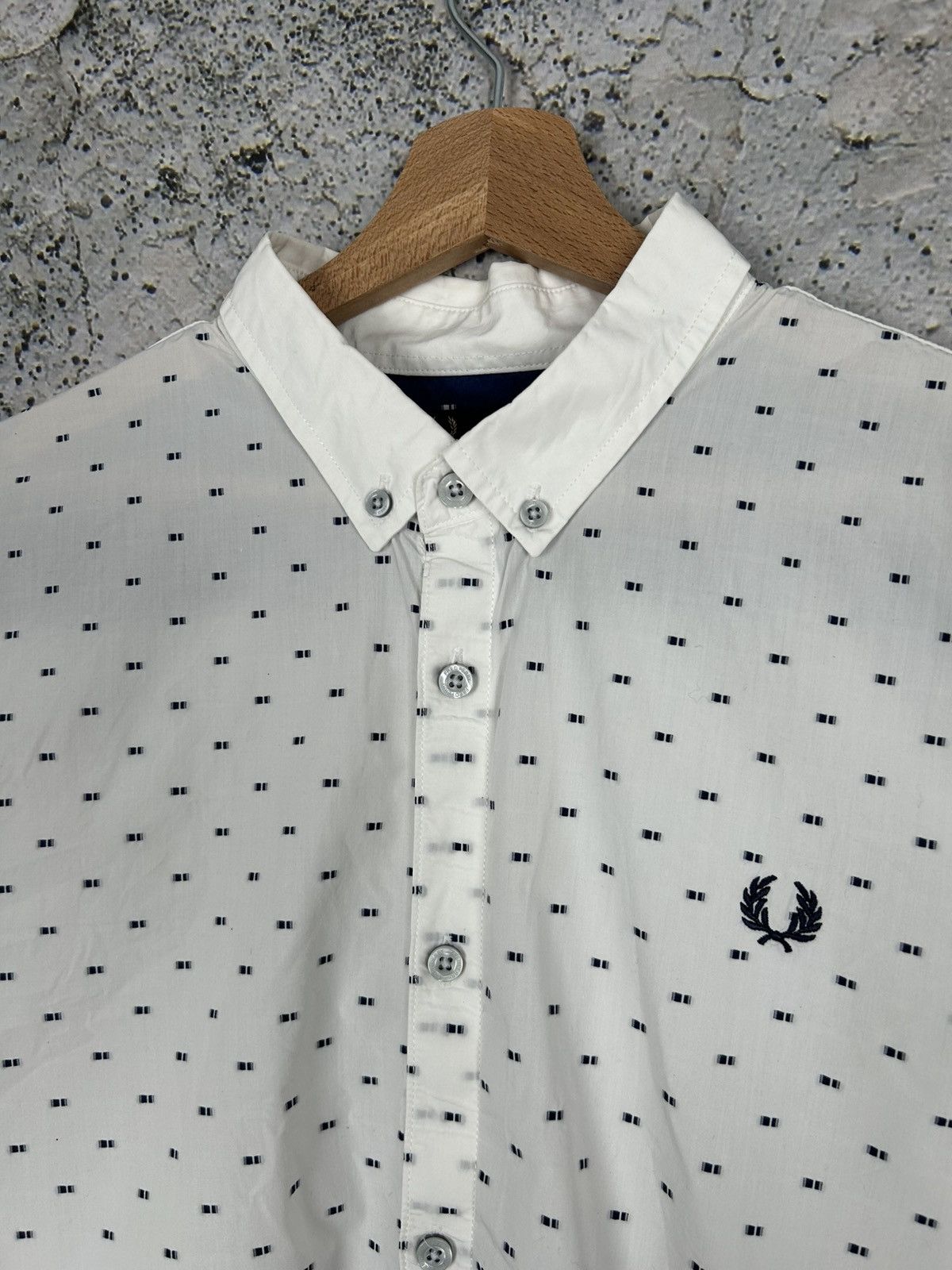 Fred Perry Vintage Fred Perry Dots White Shirt Elegant Hype Rare Size US XL / EU 56 / 4 - 3 Thumbnail