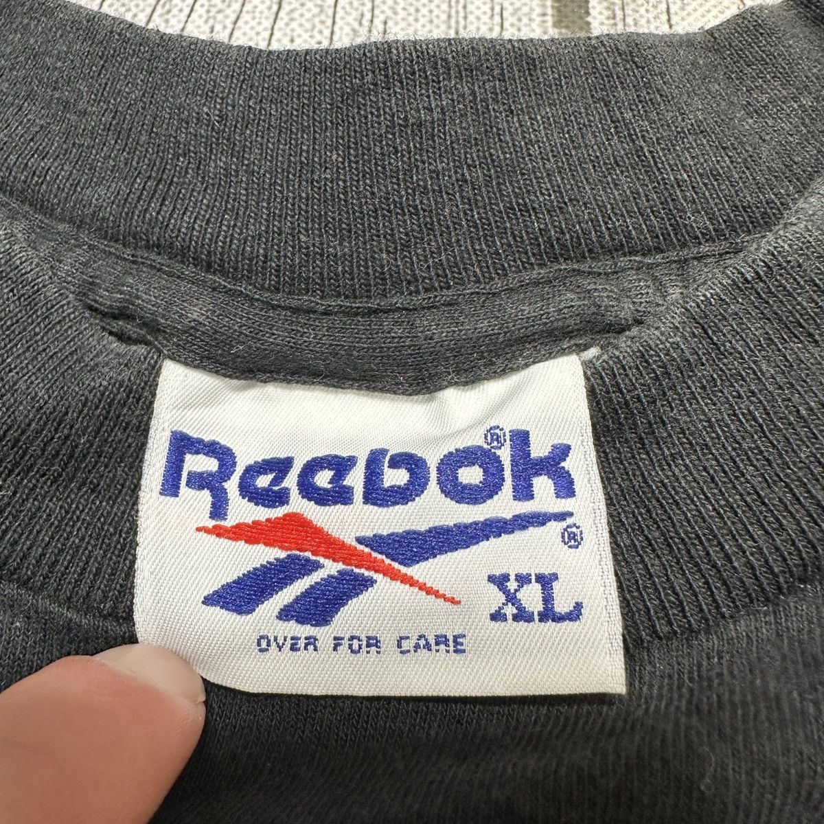 Reebok × Vintage Vintage Reebok tee Size US XL / EU 56 / 4 - 4 Thumbnail