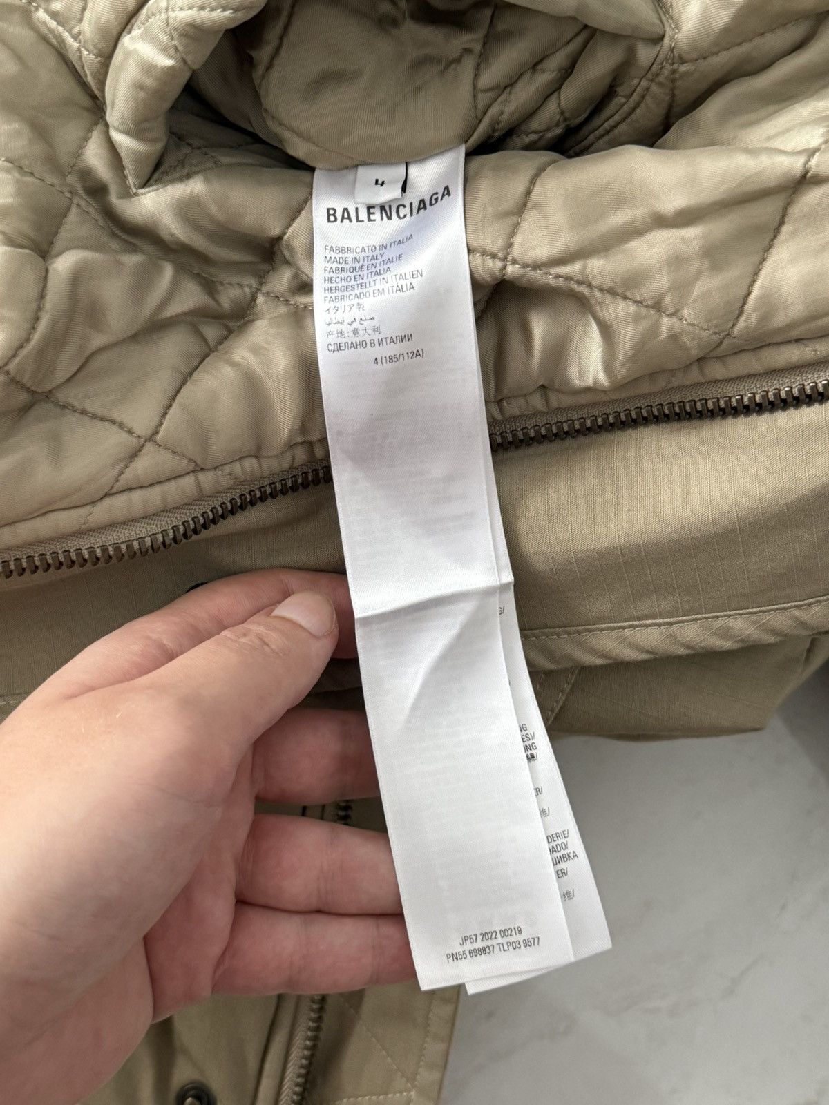 Balenciaga Balenciaga SS22 Unity Bomber beeige, oversized, fur collar Size US XL / EU 56 / 4 - 20 Thumbnail