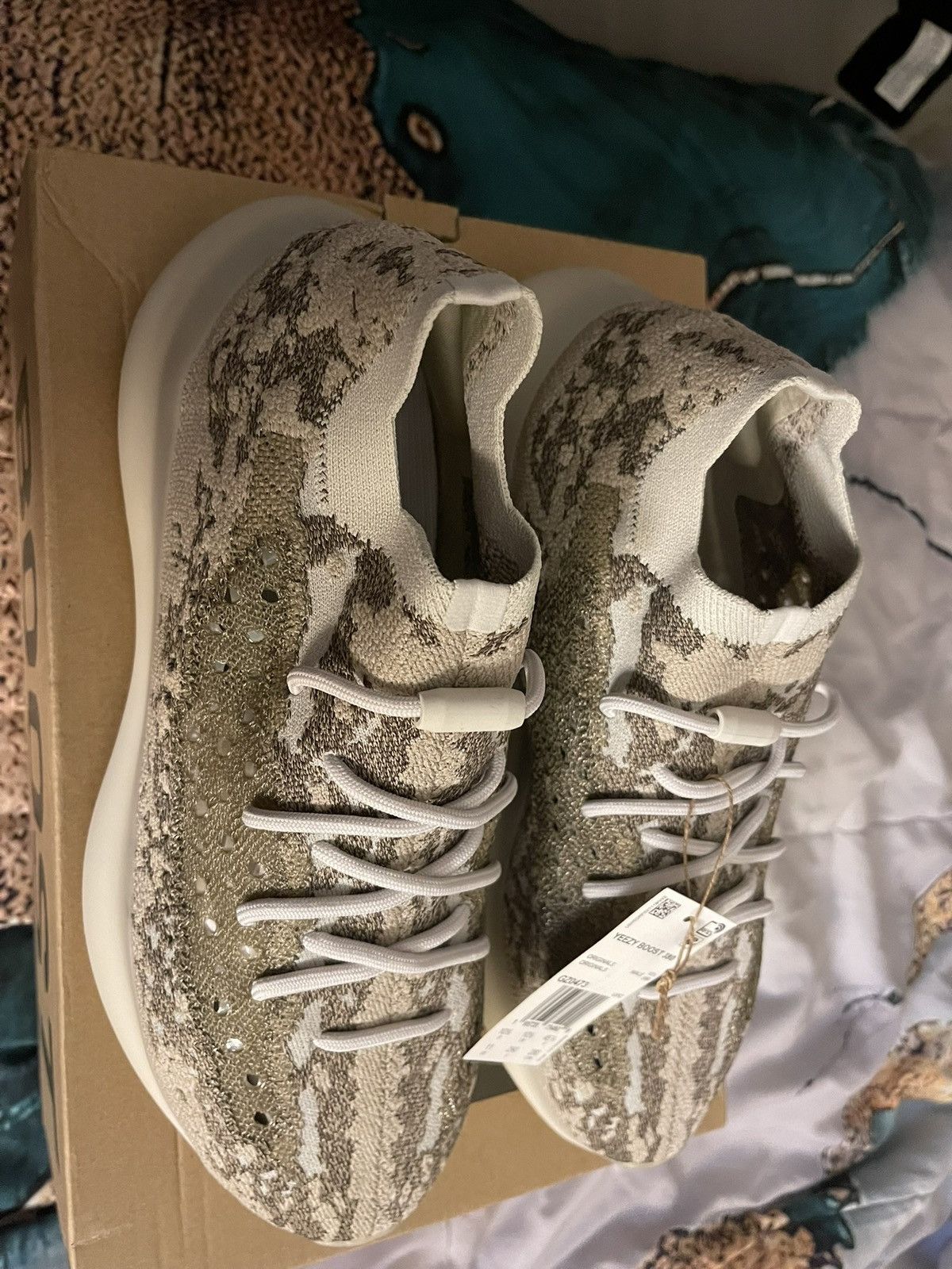 Yeezy Yeezy 380 pyrite Size US 11 / EU 44 - 2 Thumbnail