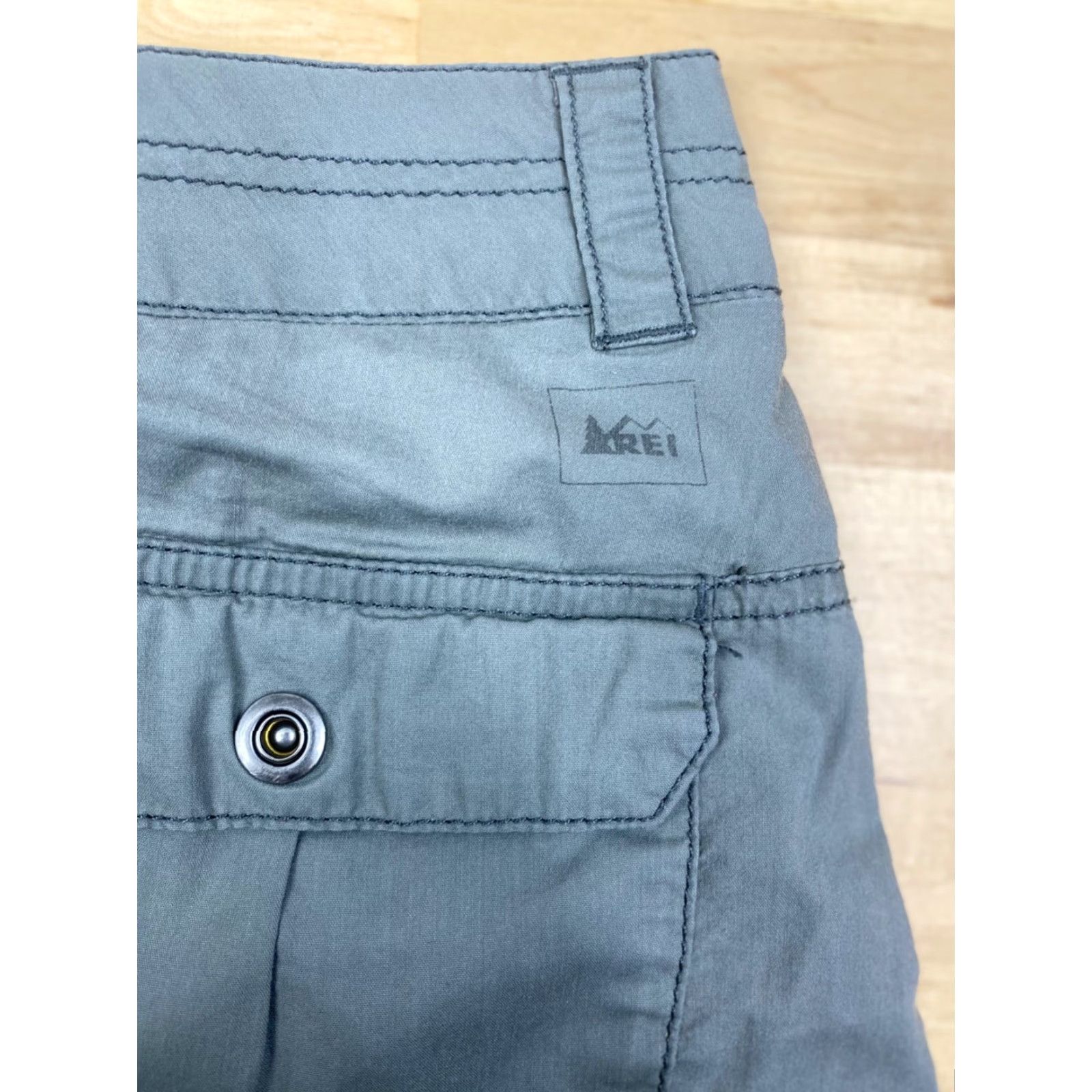 Vintage REi Womens Skirt 6 Olive Green Embroidered Outdoor Hiking #6265 Size 28" / US 6 / IT 42 - 8 Thumbnail