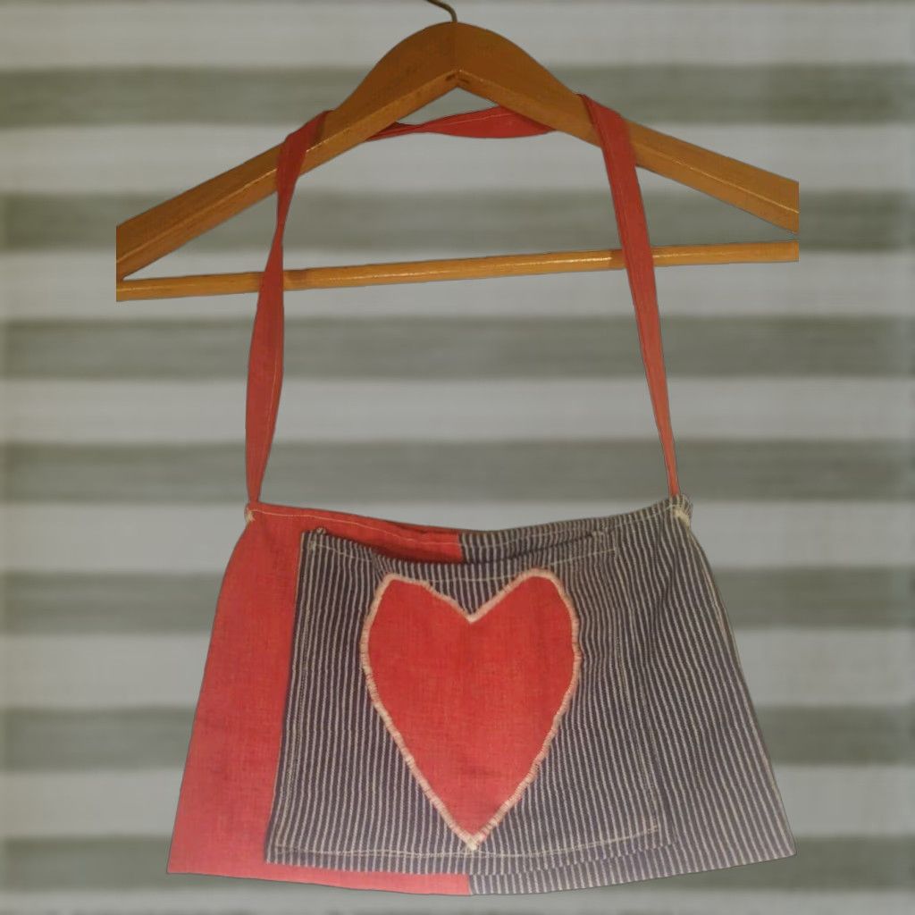 Vintage VINTAGE Handmade Purse Hickory Stripes Heart Applique Patchwork Small Hippie Love Shoulder Bag Women Small Navy Red White Cotton Size ONE SIZE - 1 Thumbnail