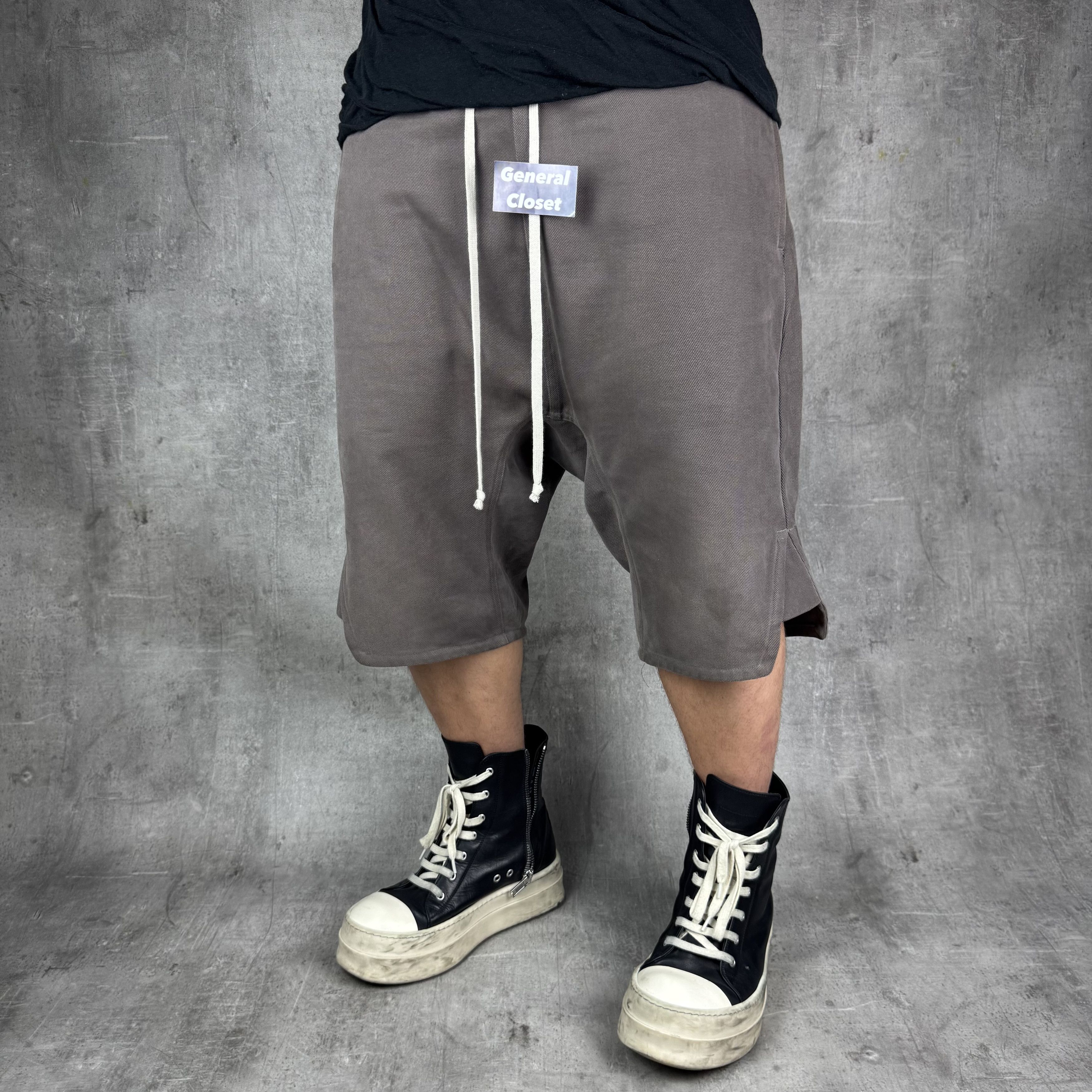 Rick Owens RICK OWENS FW22 Strobe Basket Swinger Shorts Dust Size US 32 / EU 48 - 2 Thumbnail
