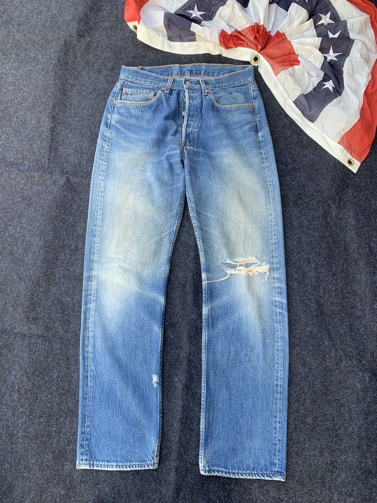Levi's Late 80s Levi's 501 distressed made in USA 🇺🇸. Size US 30 / EU 46 - 1 Thumbnail