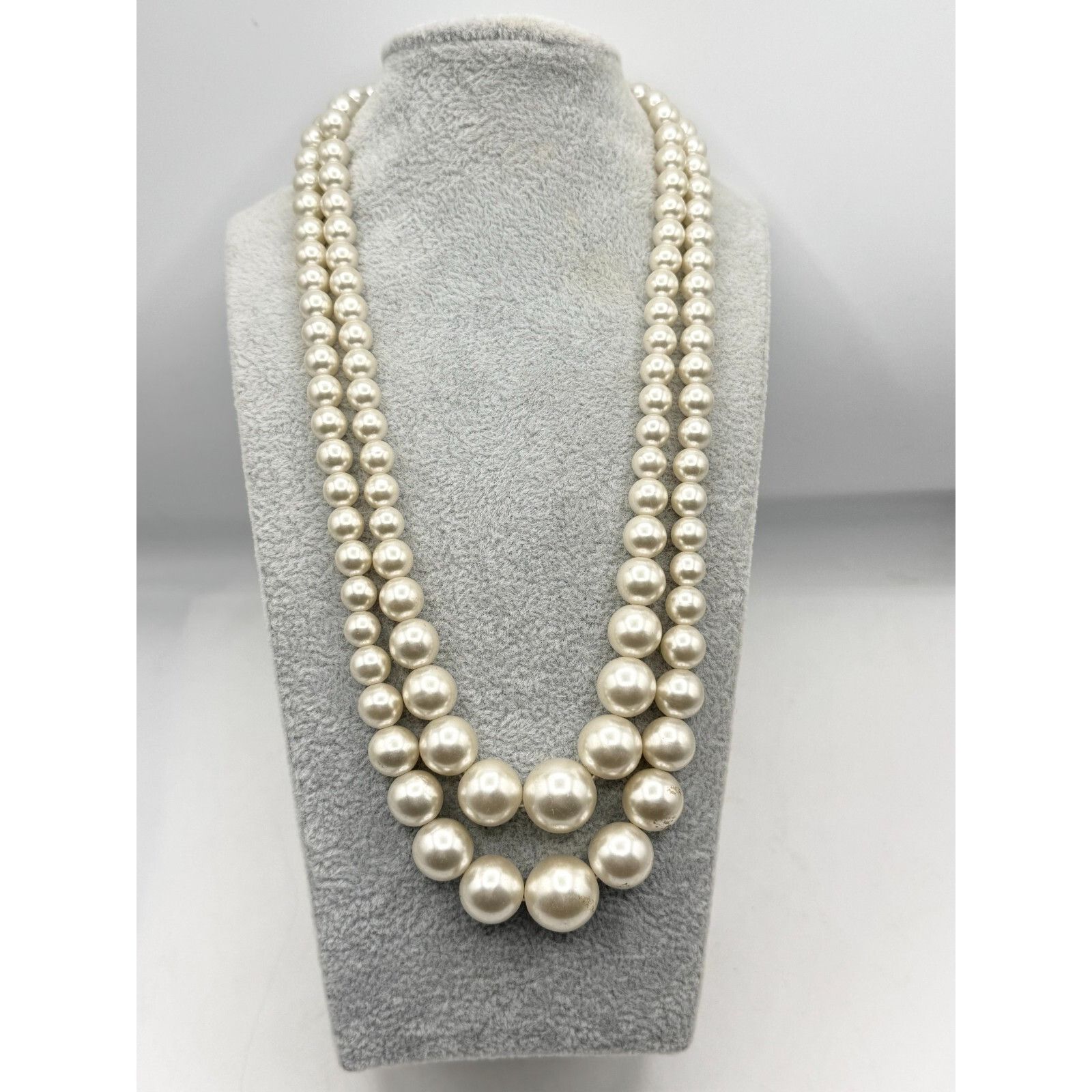 Vintage Vintage Japan Faux Pearl graduating beaded double strand nec Size ONE SIZE - 2 Thumbnail