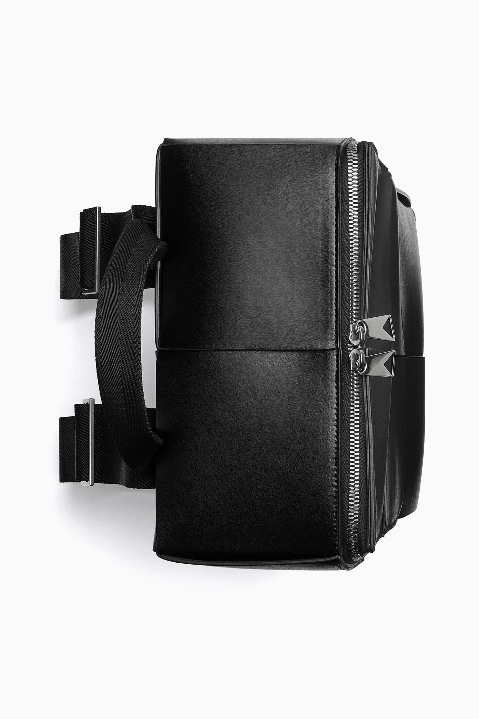 Bottega Veneta o1loc1c0824 Size: OS / Arco Backpack in Black Size ONE SIZE - 5 Thumbnail