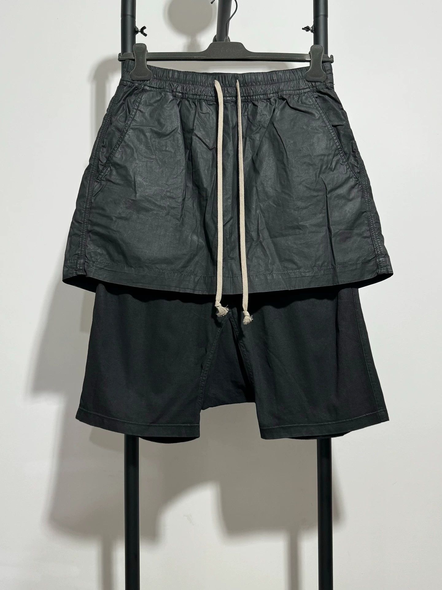Rick Owens RO Waxed Skirt-Pants S 99 New Size 25" / US 0 / IT 36 - 1 Thumbnail