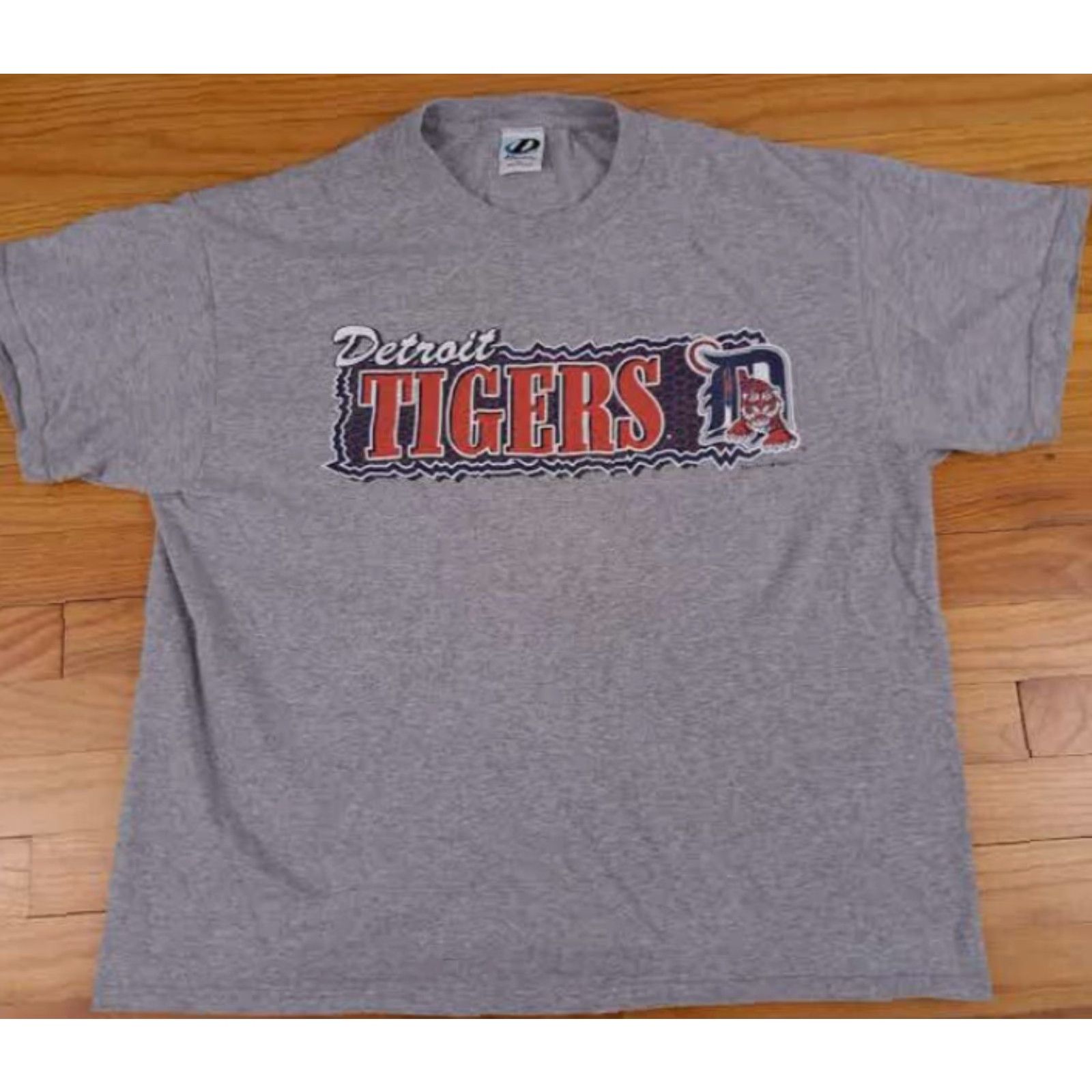 Vintage DYNASTY Detroit Tigers T-Shirt Gray XL Men Crew Neck Short Sleeve Graphic Print Tigers USA 2003 Dynasty Shirt Size US XL / EU 56 / 4 - 2 Thumbnail