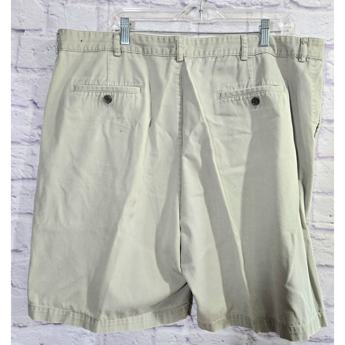 Other St John's Bay Tan Men's Shorts 44R Lightweight Pockets Size US 44 / EU 60 - 2 Thumbnail