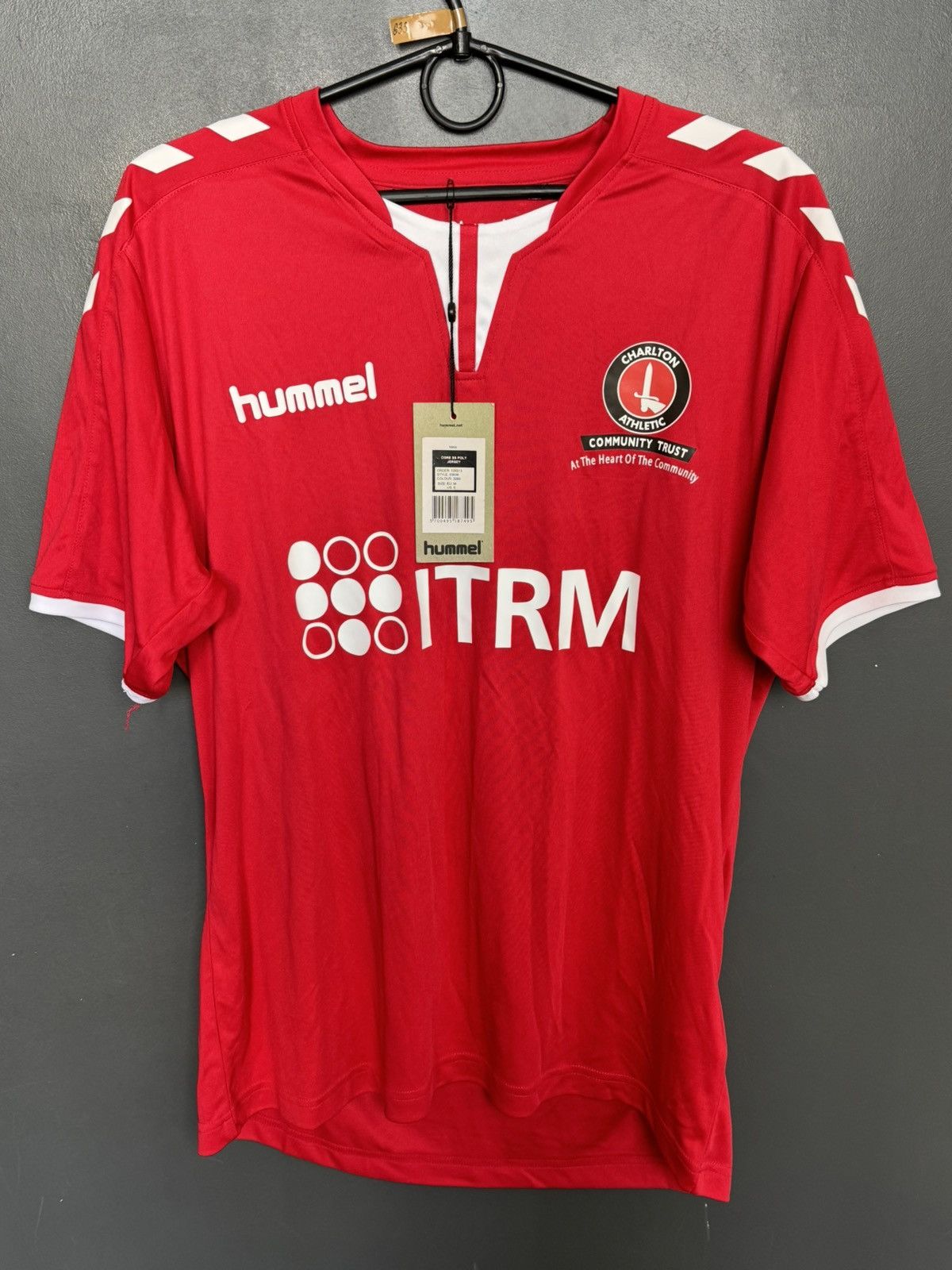 Hummel New Charlton Athletic Home Football Jersey Size US S / EU 44-46 / 1 - 1 Thumbnail