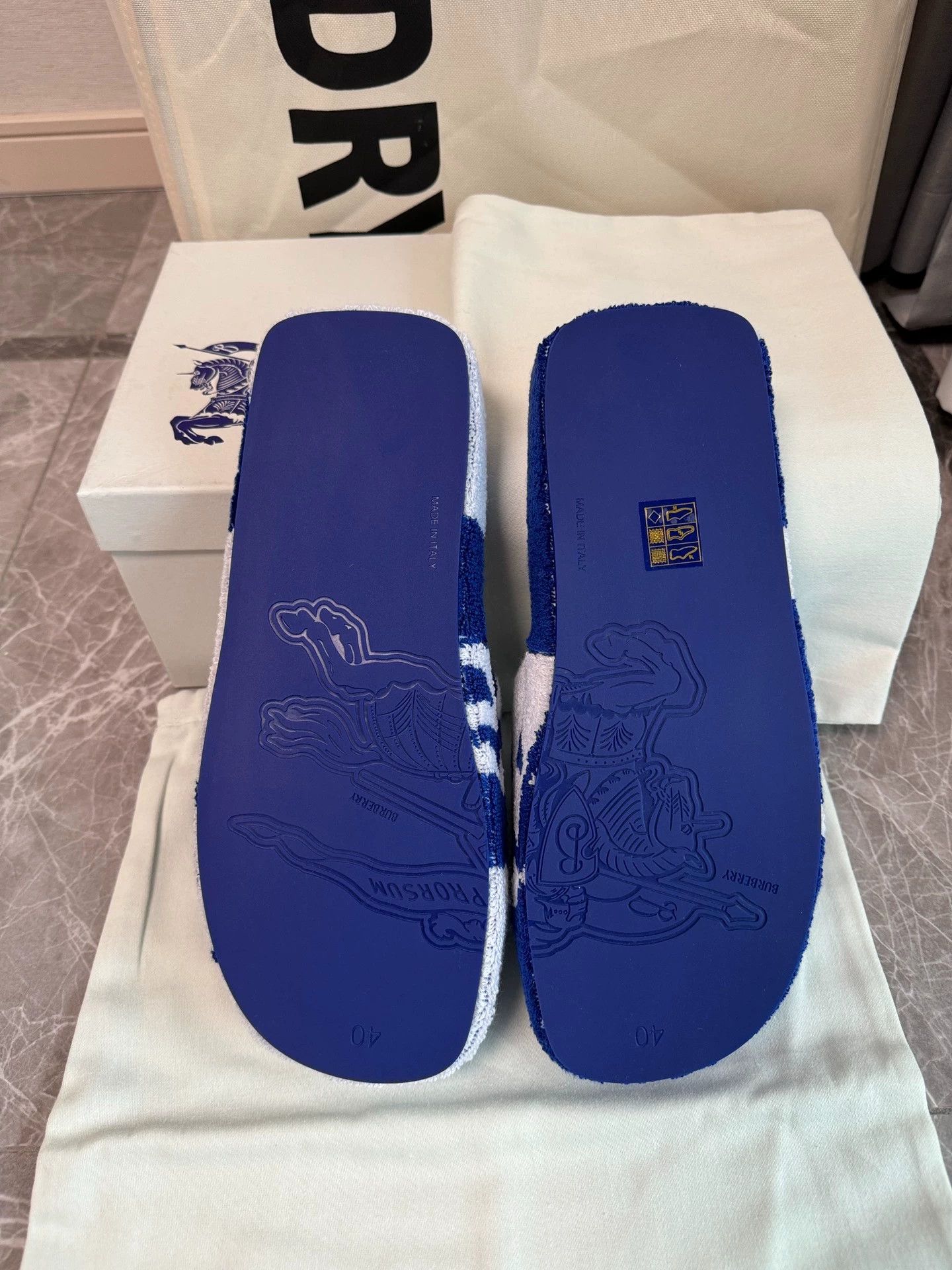 Burberry Burberry Horseferry Towel Slippers White/Blue 40 Size US 7 / EU 40 - 6 Thumbnail