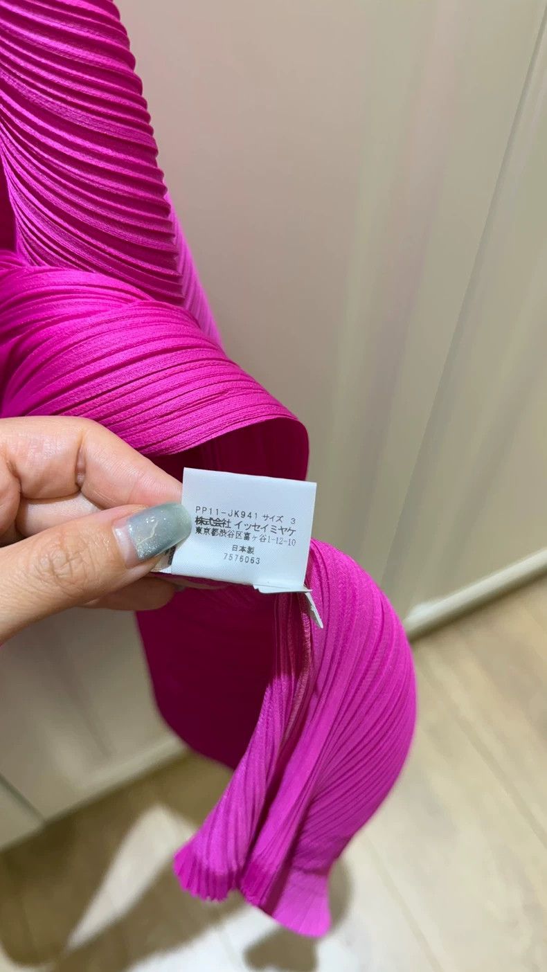 Issey Miyake Issey Miyake size:3 Rose-red pleated vest Size XS / US 0-2 / IT 36-38 - 3 Thumbnail