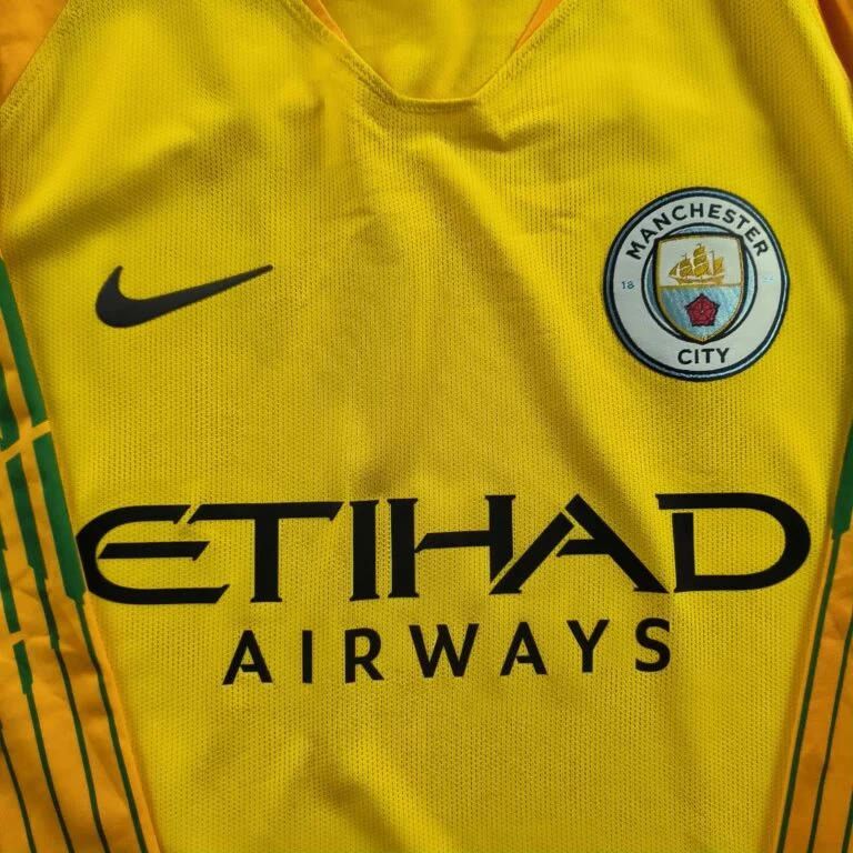 Nike Manchester City 18 goalkeeper Player Issue football jersey L Size US L / EU 52-54 / 3 - 3 Thumbnail