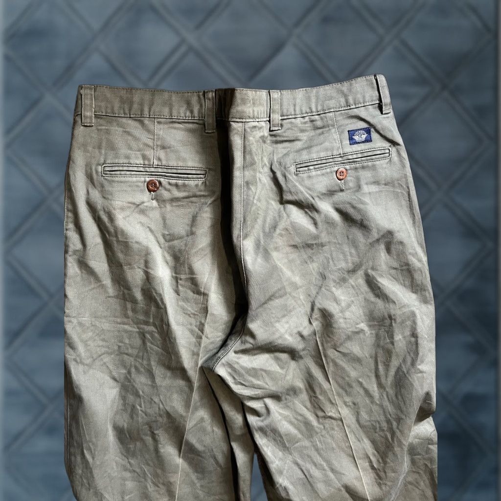 Dockers DOCKERS Classic Fit Pleated Dress Pants 36x29 Green Vintage Distressed Flaw Dockers D3 Chinos Pants Mens Regular Inseam 29 in 100% Cotton Size US 36 / EU 52 - 1 Thumbnail