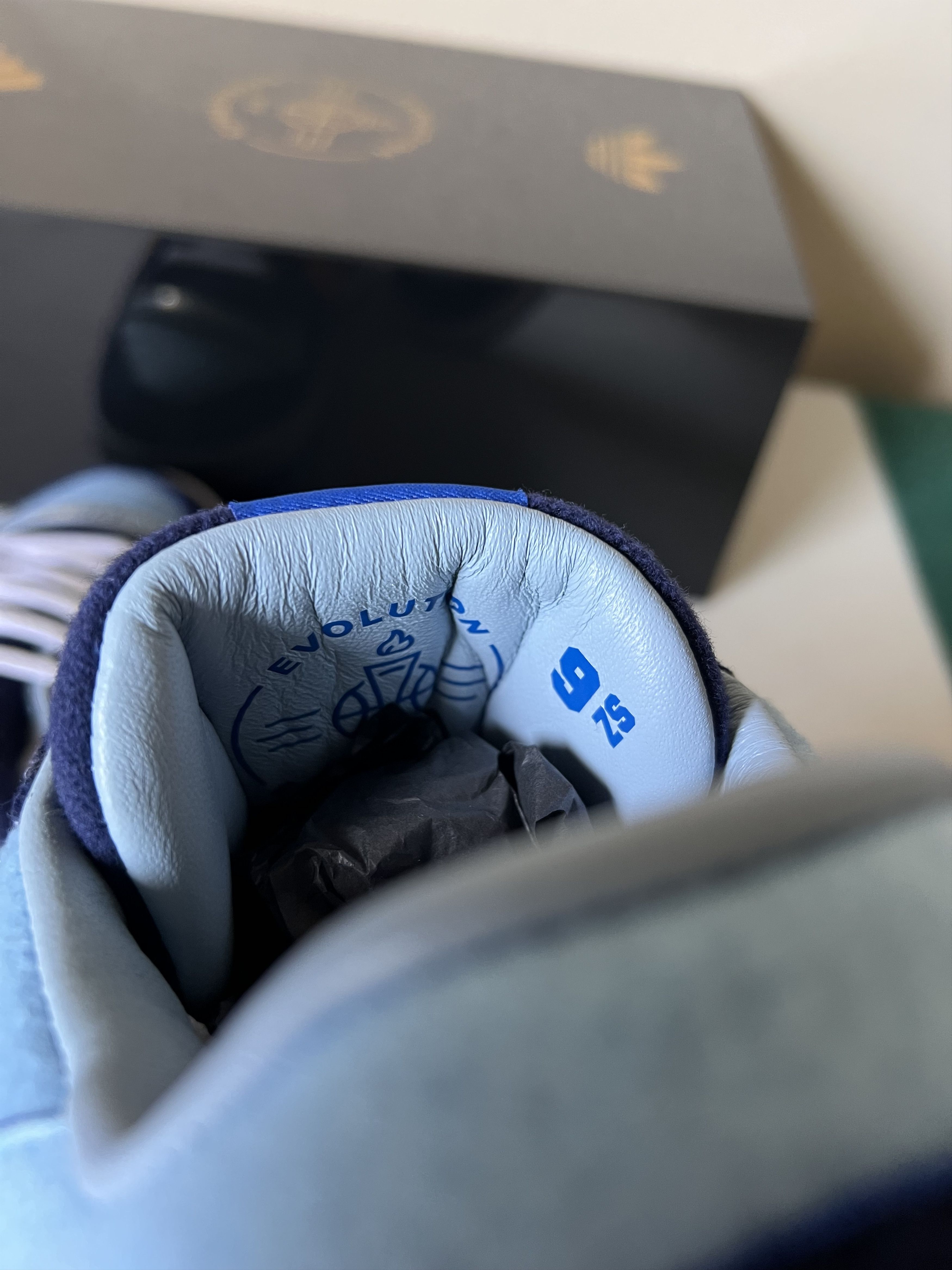 Adidas 26/33 Kareem Abdul-Jabbar Adidas Foruma Low Alpha Size US 9 / EU 42 - 7 Thumbnail
