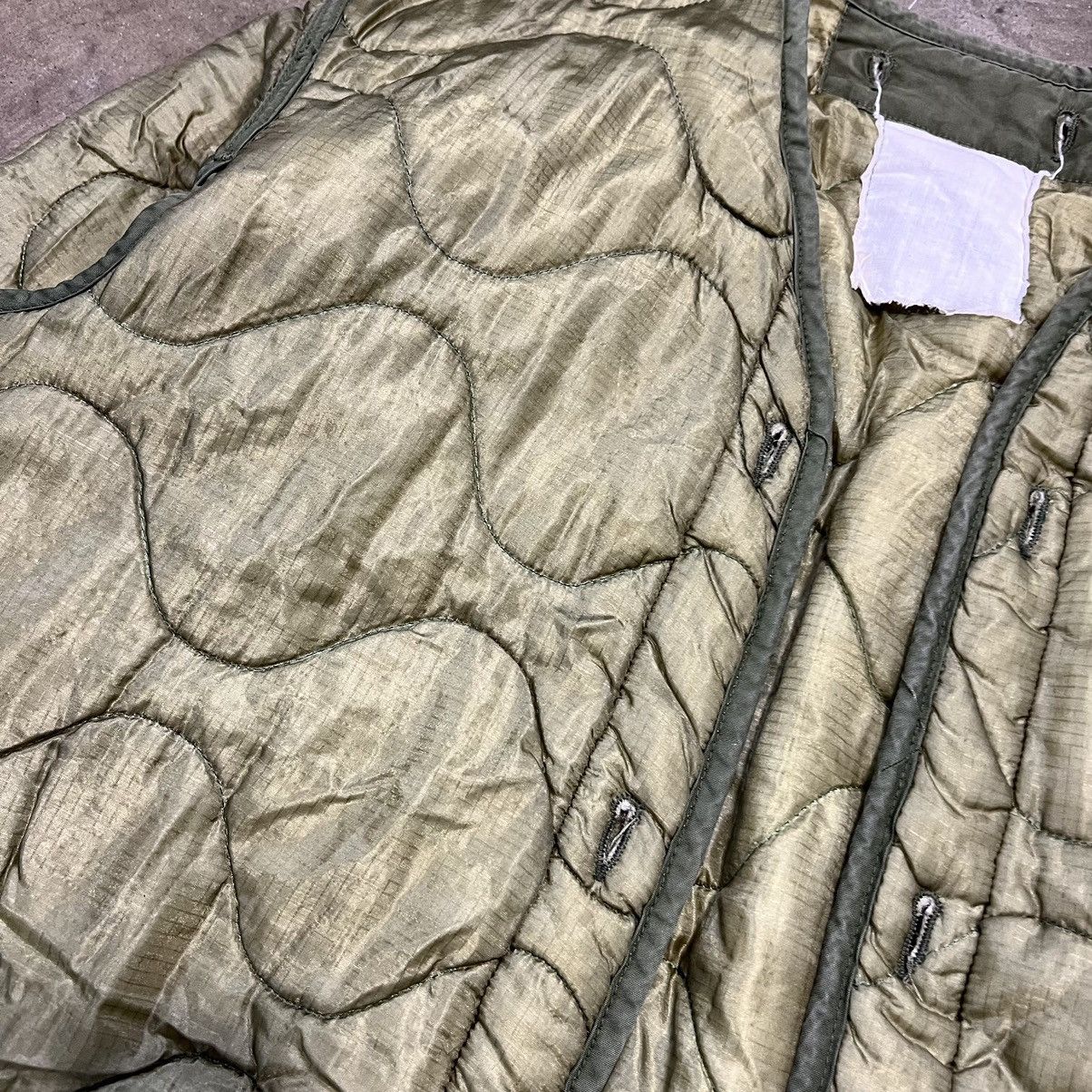 Vintage Vintage 70s 80s OG 107 Military Jacket Liner Quilted Army Size US L / EU 52-54 / 3 - 7 Thumbnail