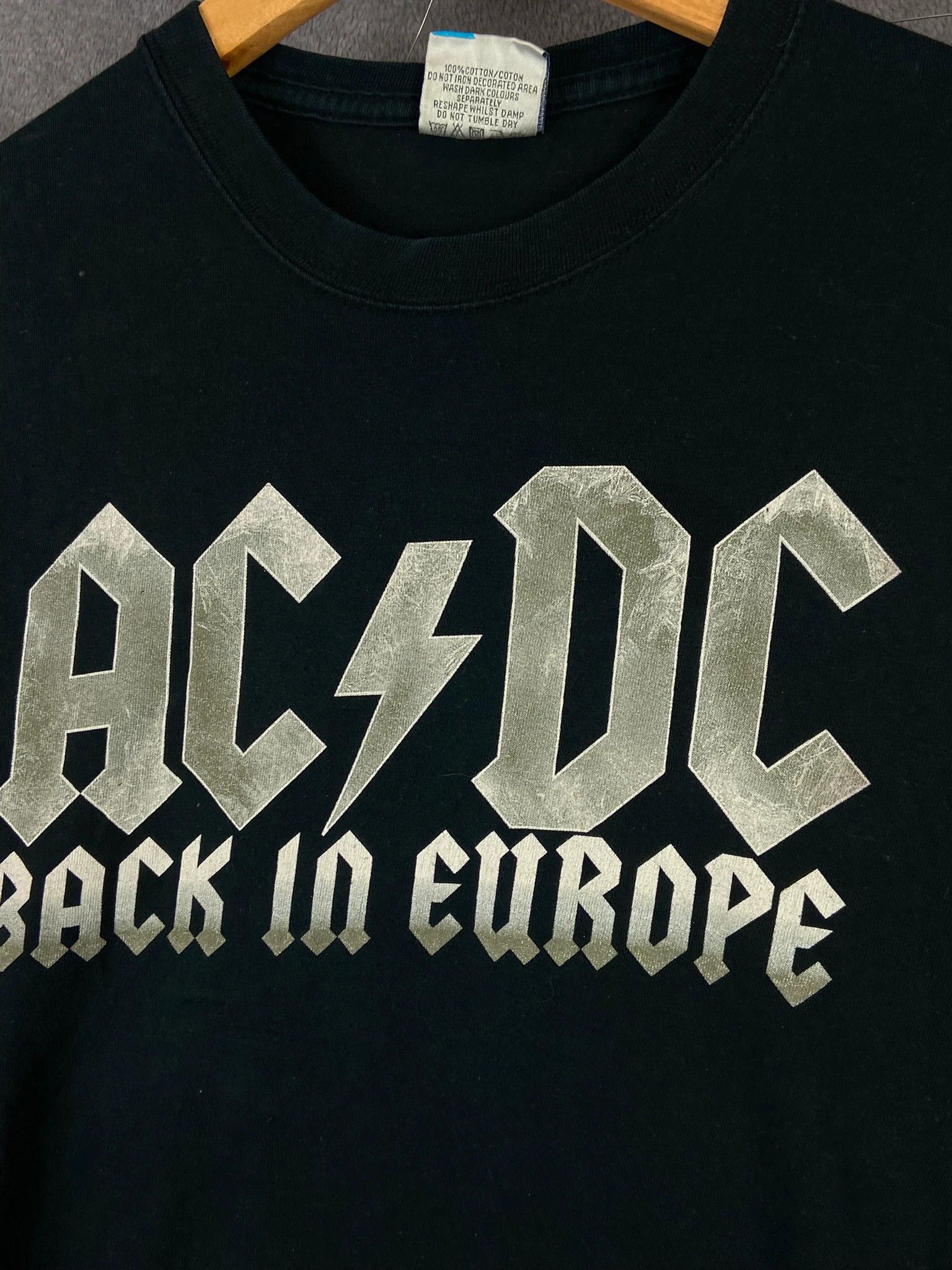AC/DC AC/DC band t-shirt vintage 90s rock tour rare graphic Size US M / EU 48-50 / 2 - 2 Thumbnail