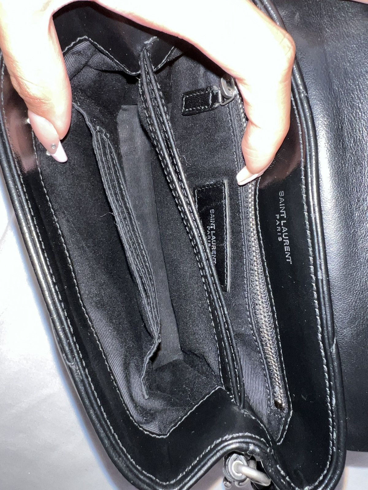 Yves Saint Laurent YSL Yves Saint Laurent Toy Lou Lou Loulou Bag Purse Size ONE SIZE - 7 Thumbnail