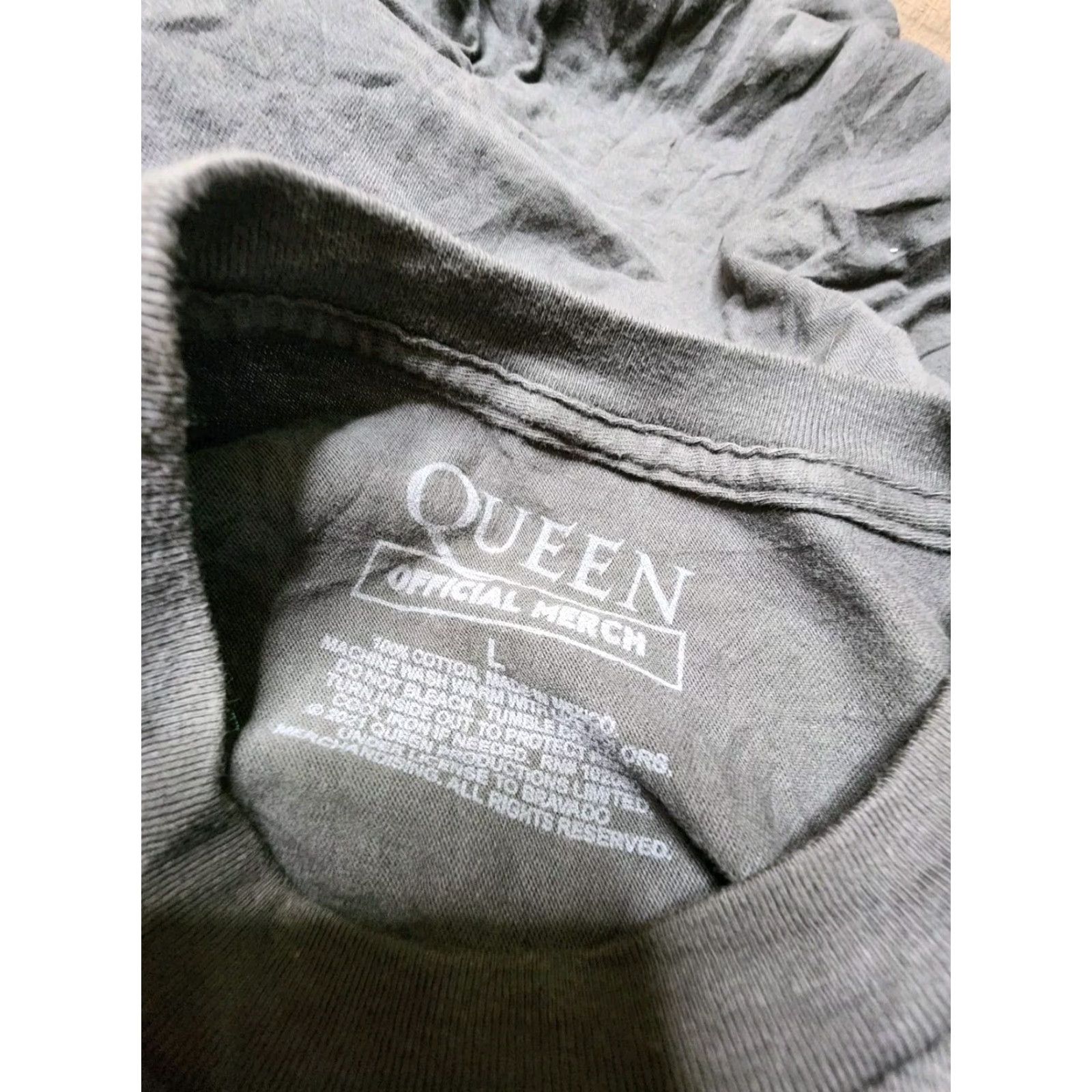 Logo 7 Queen Classic Rock T Shirt Mens Gray L Logo Band Tee Size US L / EU 52-54 / 3 - 4 Thumbnail
