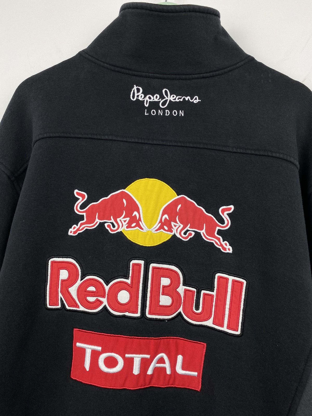 Red Bull Red Bull Infinity Racing Jacket Yamaha BMW Honda Size US XL / EU 56 / 4 - 10 Thumbnail
