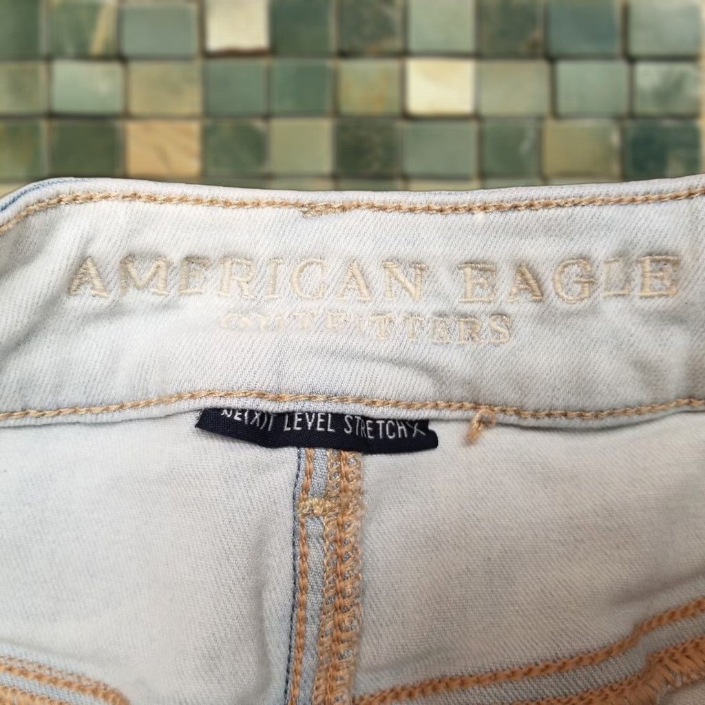 American Eagle Outfitters VINTAGE American Eagle Outfitters Jeans Cut Offs Women 6 Blue Denim NE(X)T Level Stretch Size 28" / US 6 / IT 42 - 1 Thumbnail