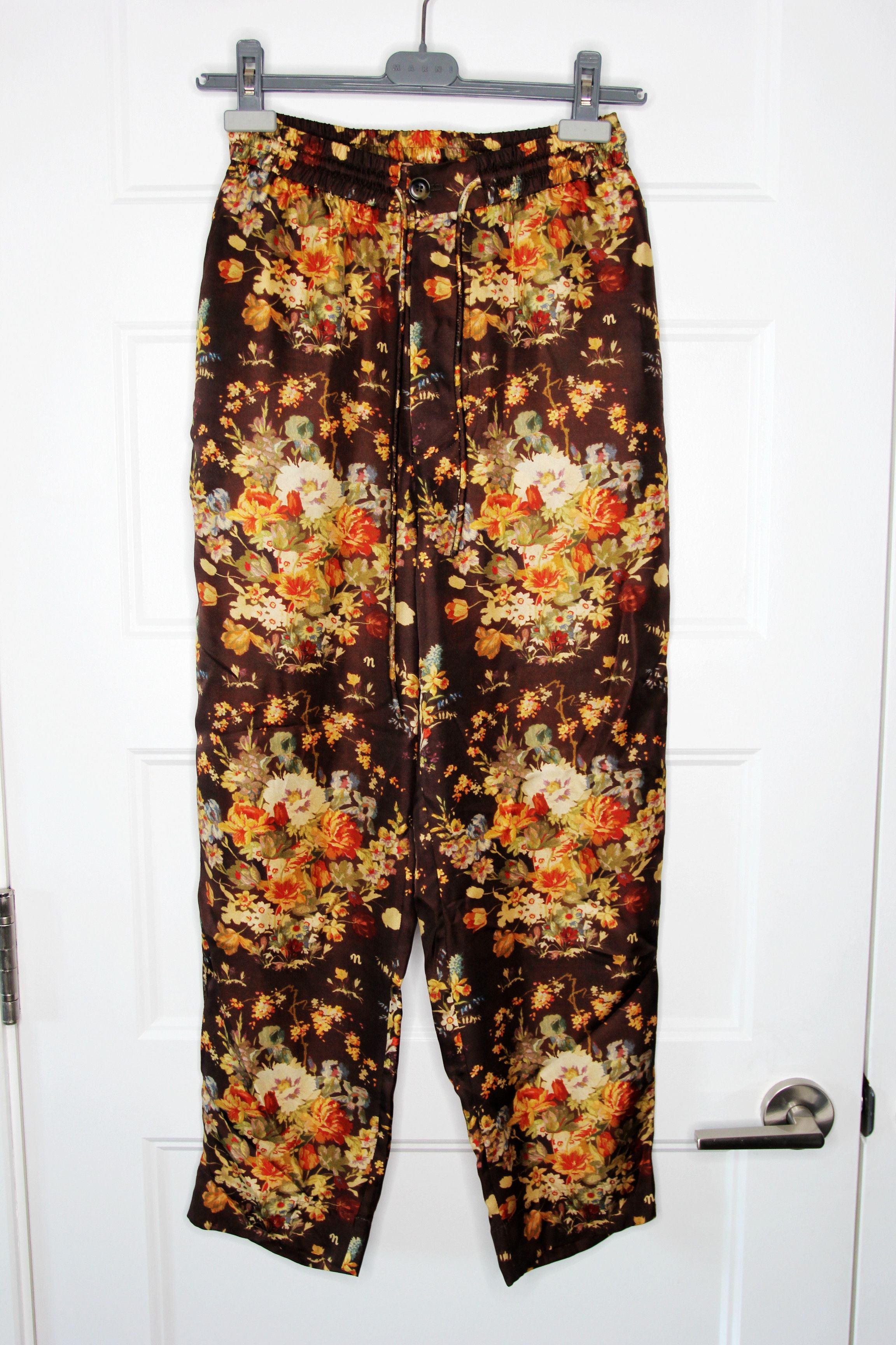 Nanushka BNWT SS23 NANUSHKA FLORAL PRINT SILK PANTS XS Size US 28 / EU 44 - 2 Thumbnail