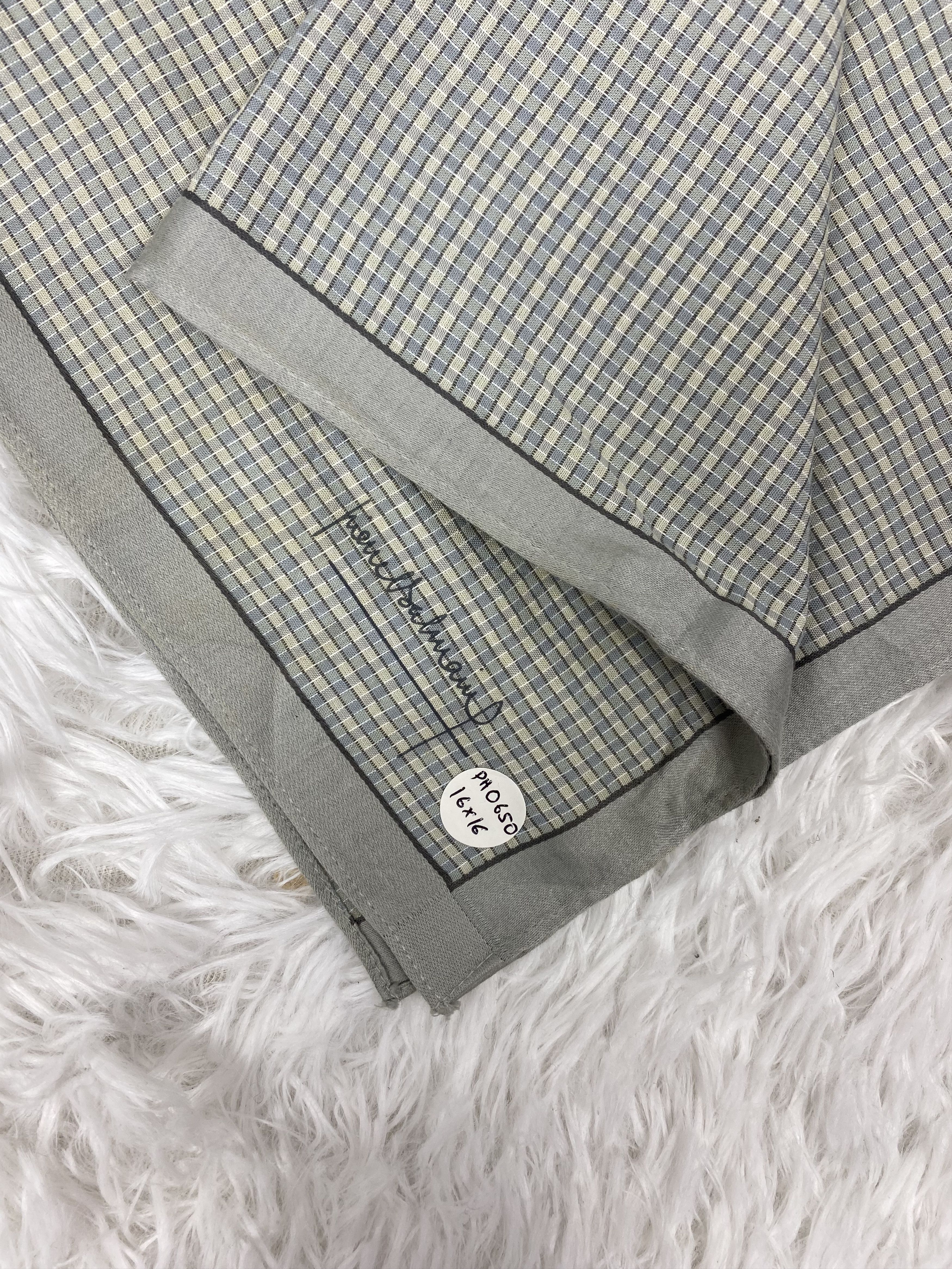 Pierre Balmain × Vintage Vintage Pierre Balmain Handkerchief Neckerchief PH0650 Size ONE SIZE - 2 Thumbnail