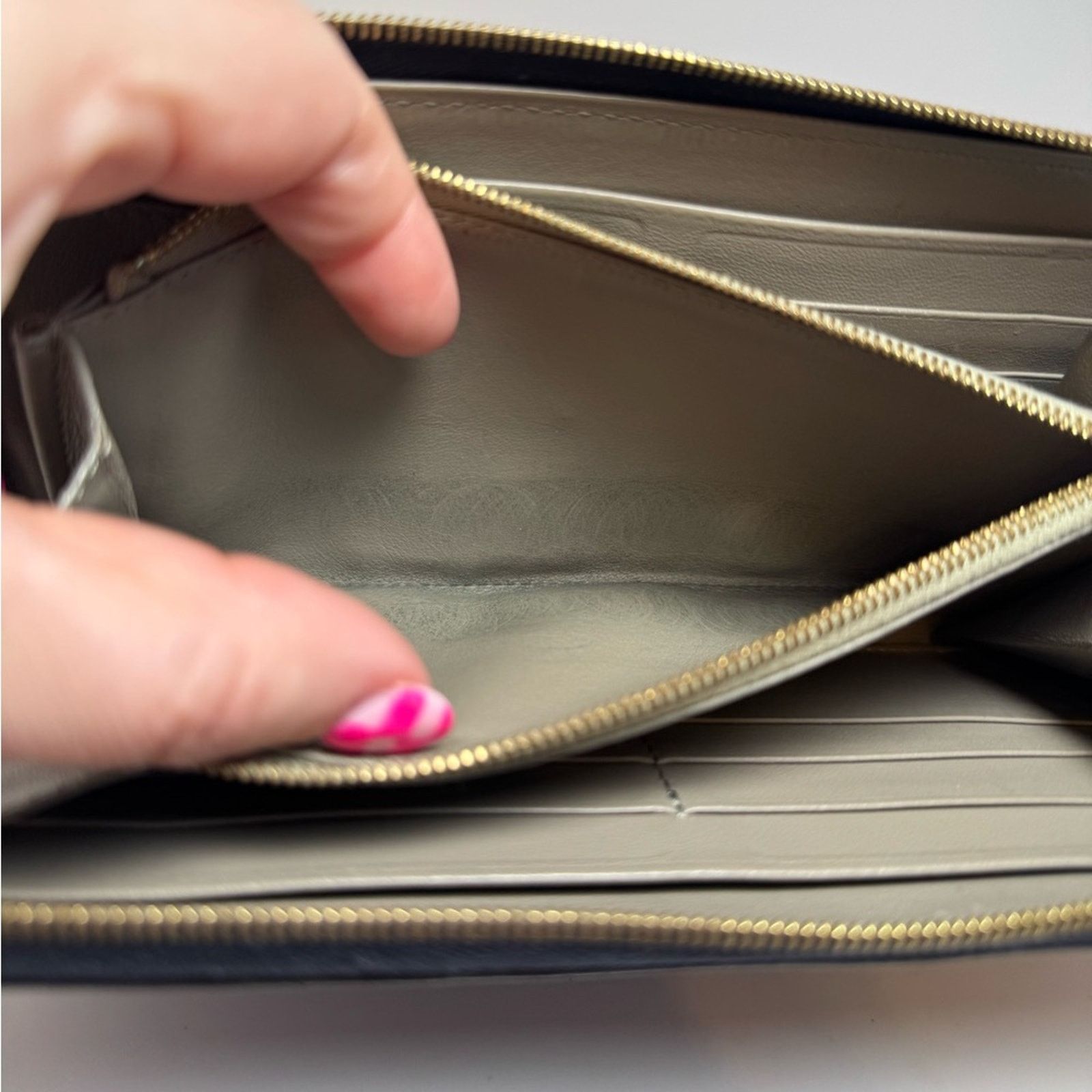 Celine Céline Continental Black Pebbled Leather Zip Wallet Italian Size ONE SIZE - 12 Thumbnail
