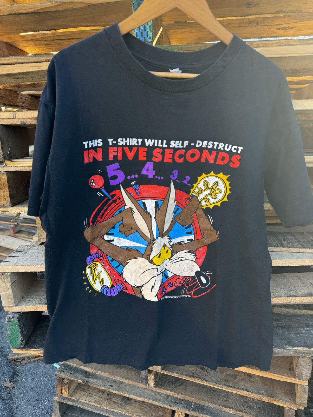 Disney × Vintage × Warner Bros 1992 Looney Tunes Warner Bros 90’s Vintage AOP T-Shirt Size US XL / EU 56 / 4 - 5 Thumbnail