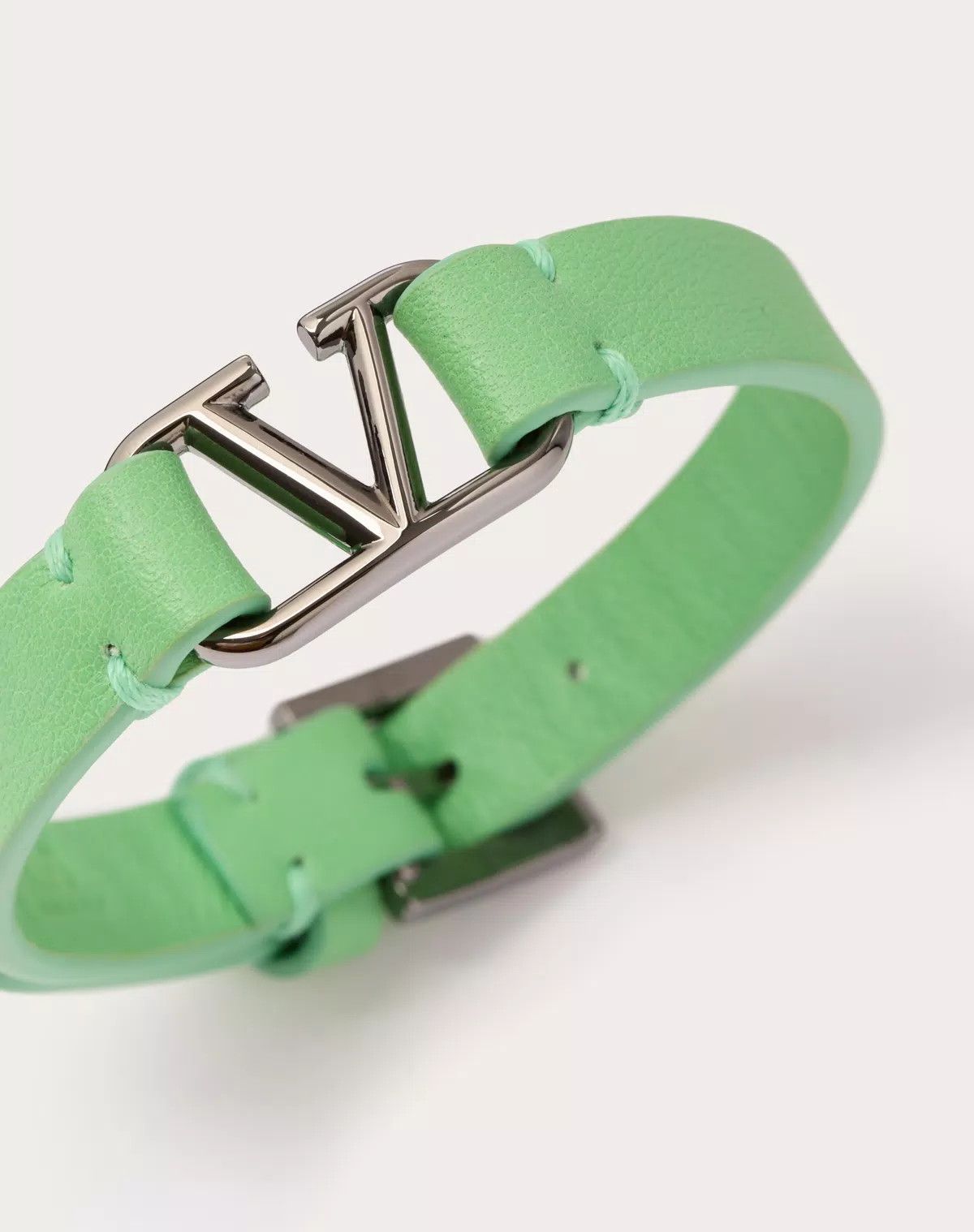 Valentino oc11z0725 Size:OS/ Signature Leather Bracelet in Green Size ONE SIZE - 2 Thumbnail