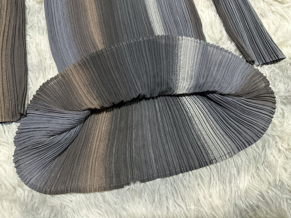Issey Miyake 🔥1996 Vintage Issey Miyake Gradient Pleated High Neck Ls Size US L / EU 52-54 / 3 - 5 Thumbnail
