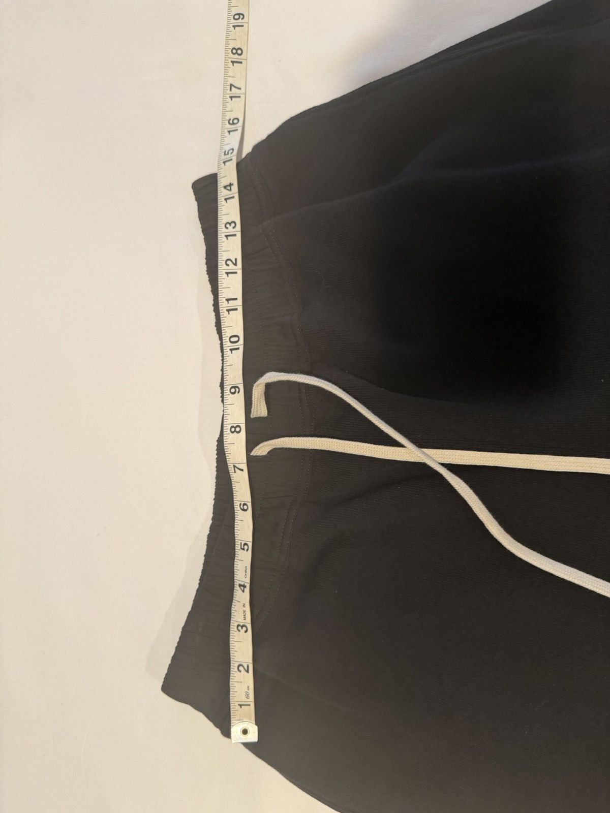 Rick Owens Rick owens mens shorts. 48/M. $790 Size US 32 / EU 48 - 6 Thumbnail