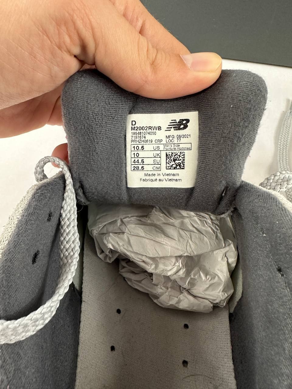 New Balance New Balance 2002R x J. Crew Rain Cloud Size US 10.5 / EU 43-44 - 8 Thumbnail