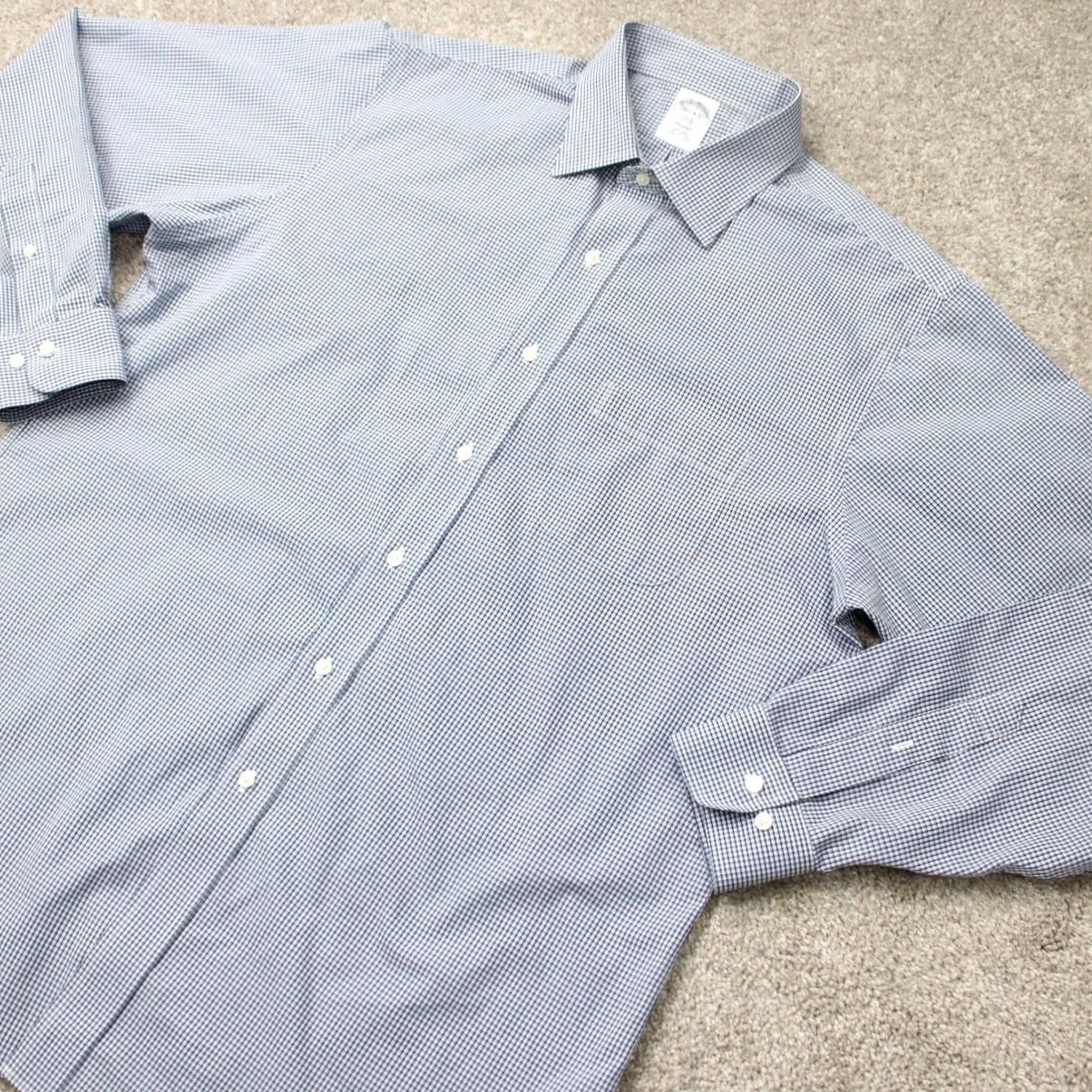 Brooks Brothers Brooks Brothers Regent Shirt Mens 16 1/2, 4/5 Blue Non-Iron L/S Button Dress Shirt Regular Size US XL / EU 56 / 4 - 4 Thumbnail