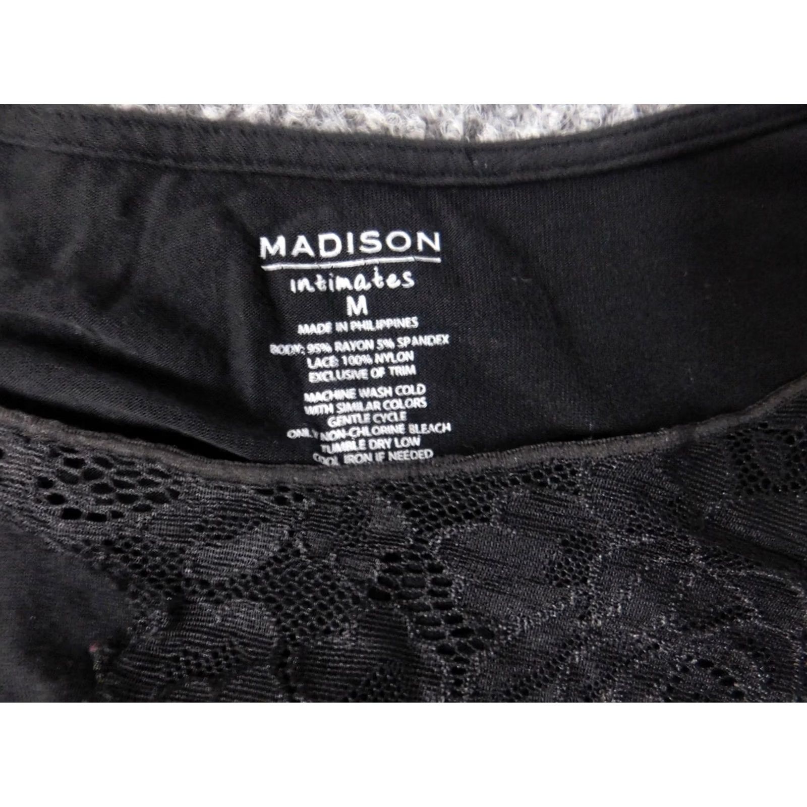 Madison Madison Blouse Shirt Womens M Black Short Sleeve Crew Neck Pullover Stretch Rayon Casual Size M / US 6-8 / IT 42-44 - 4 Thumbnail