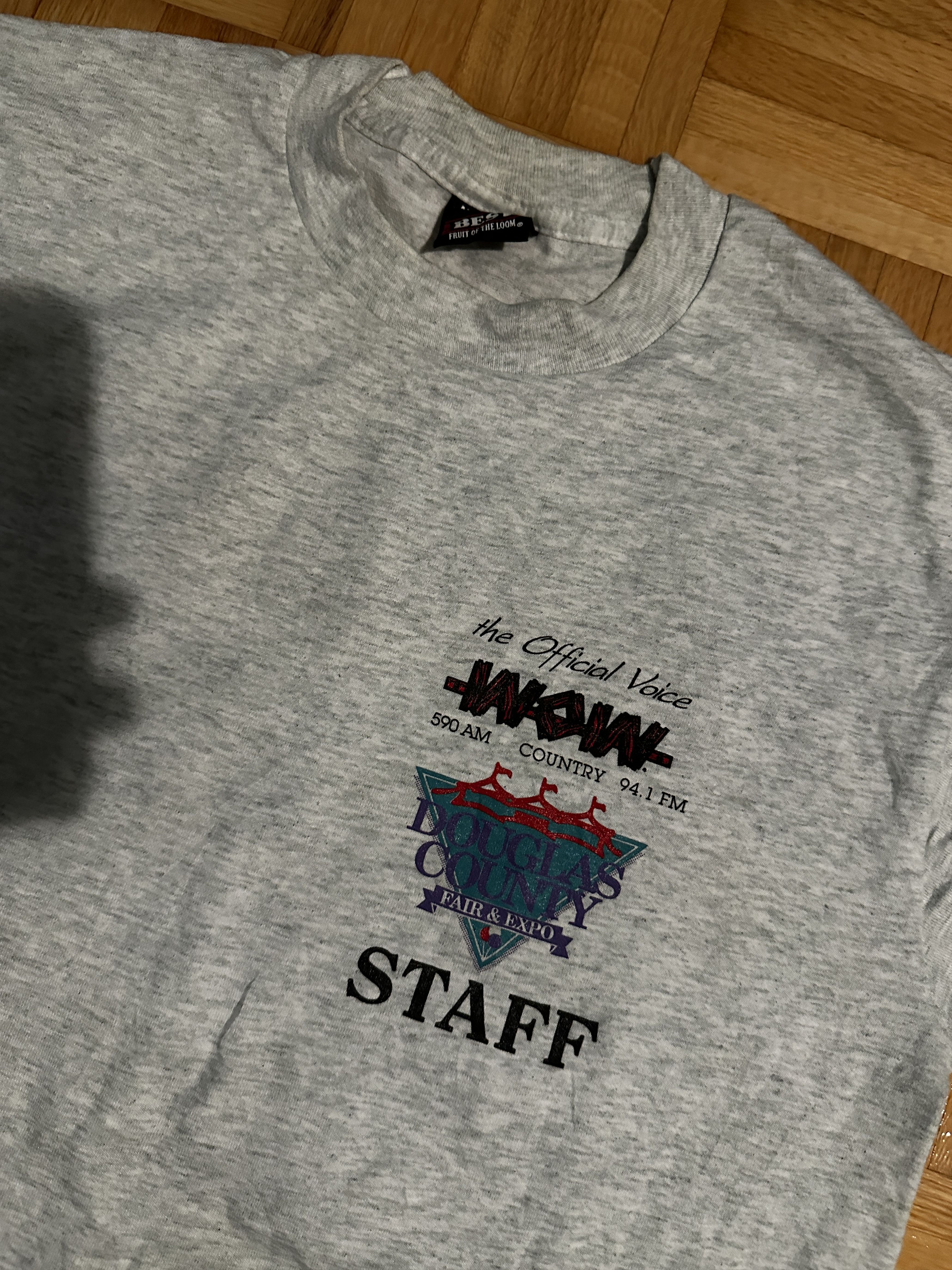 Vintage Vintage 1995 WOW 590 AM Country Staff T-Shirt Medium Size US M / EU 48-50 / 2 - 2 Thumbnail