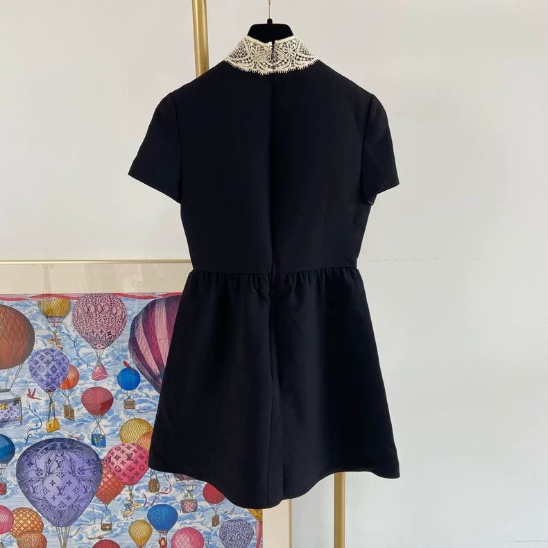 Valentino Valentino Embroidered dress Size XS / US 0-2 / IT 36-38 - 2 Thumbnail