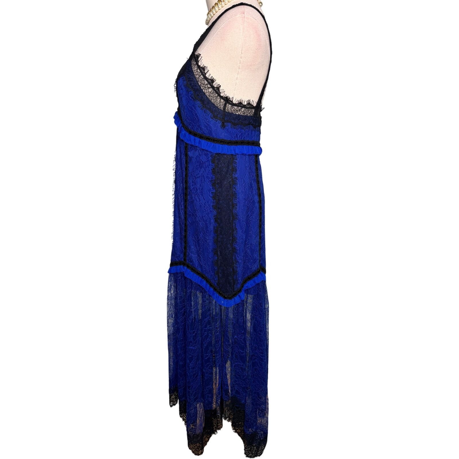 Alice + Olivia Alice + Olivia Opal Lace Handkerchief Dress Black Blue sz 6 Size M / US 6-8 / IT 42-44 - 7 Thumbnail