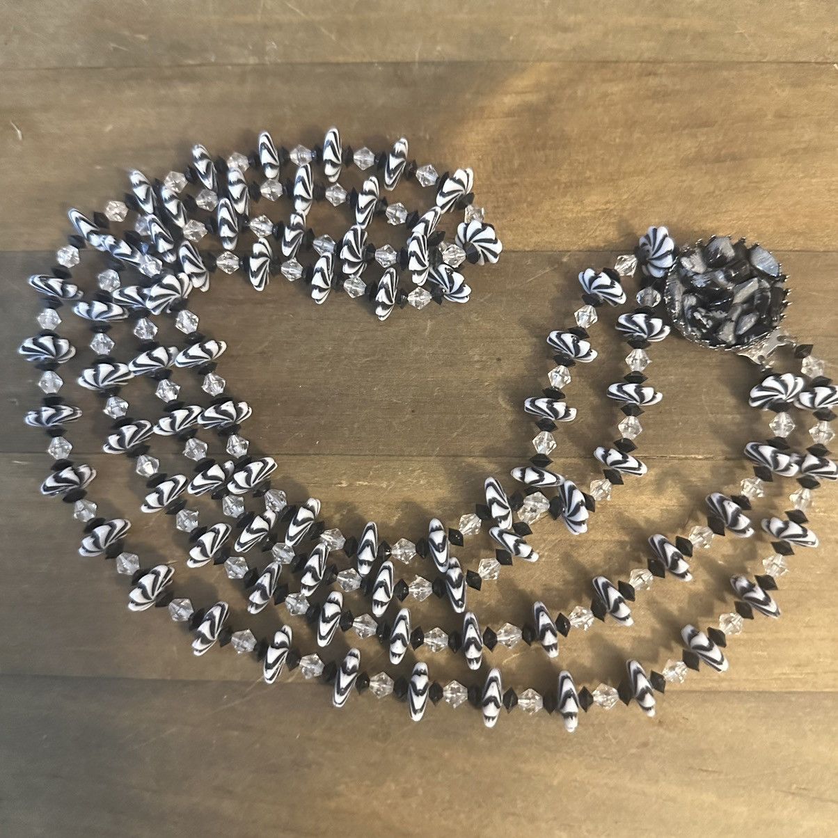 Vintage Vintage white and black striped bead layered necklace Size ONE SIZE - 2 Thumbnail