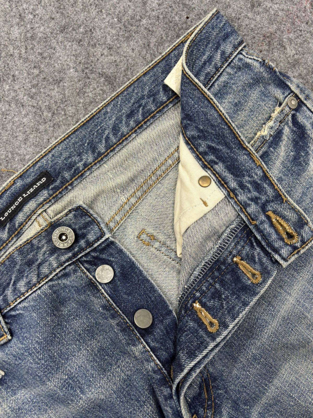 Japanese Brand 💥Vintage LOUNGE LIZARD Japan Crash Distressed Denim F679 Size US 33 - 14 Thumbnail