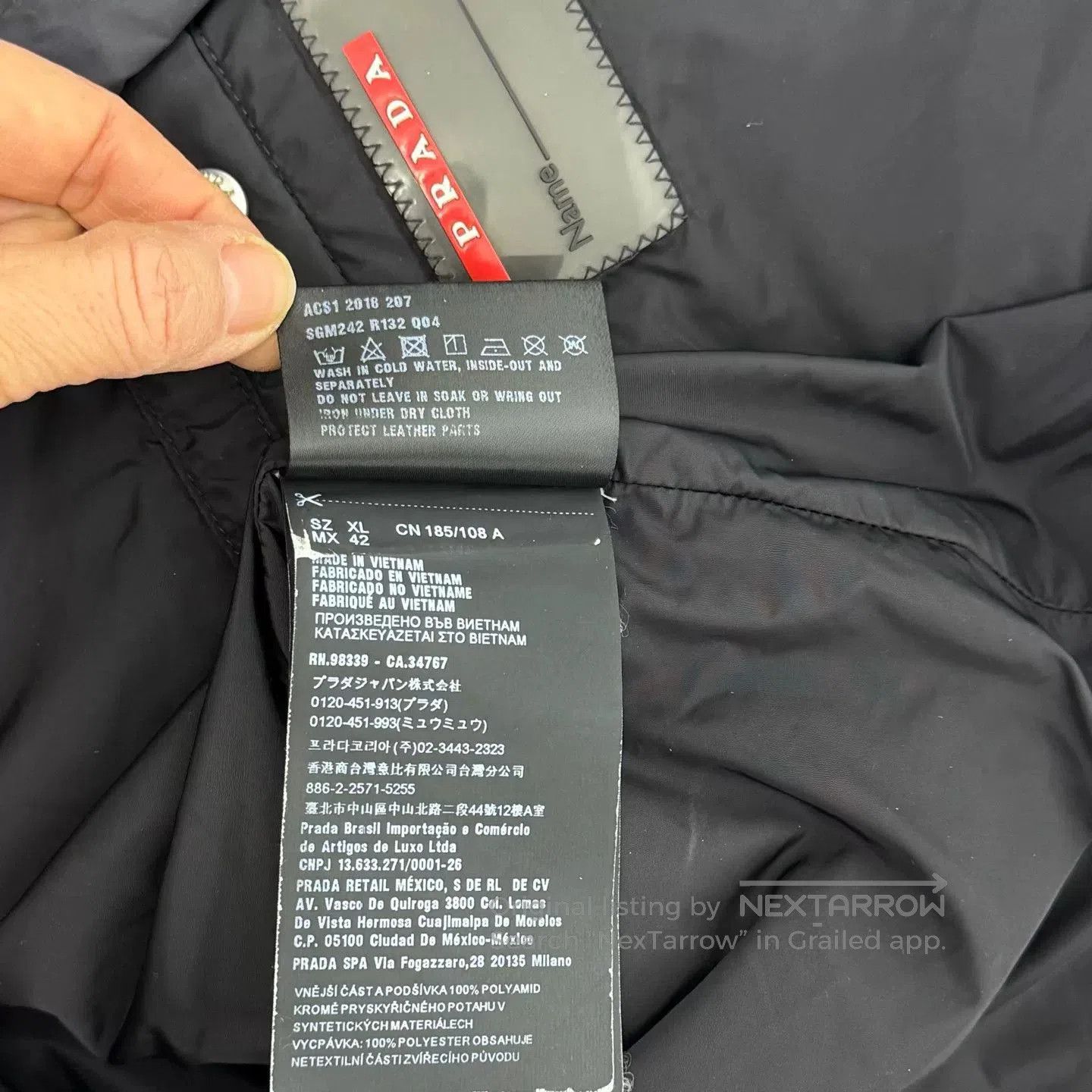 Prada Prada Black Nylon Triangle Logo Jacket. Size M / US 6-8 / IT 42-44 - 4 Thumbnail