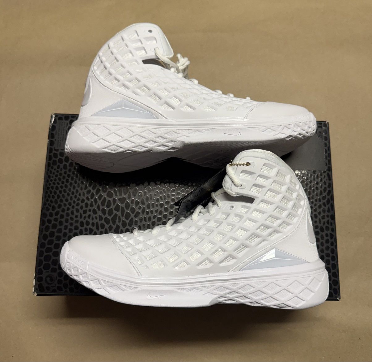 Nike Nike Zoom Air Kobe III 3 Protro Halo Men’s size 7.5 NEW! Size US 7.5 / EU 40-41 - 1 Thumbnail