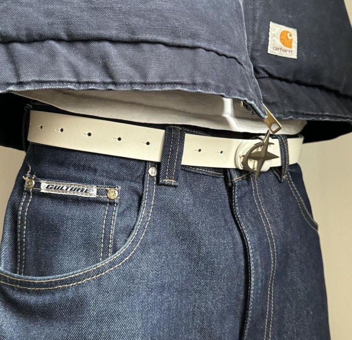 Vintage y2k 2000s star futuristic emblem white and silver slim belt Size ONE SIZE - 2 Thumbnail