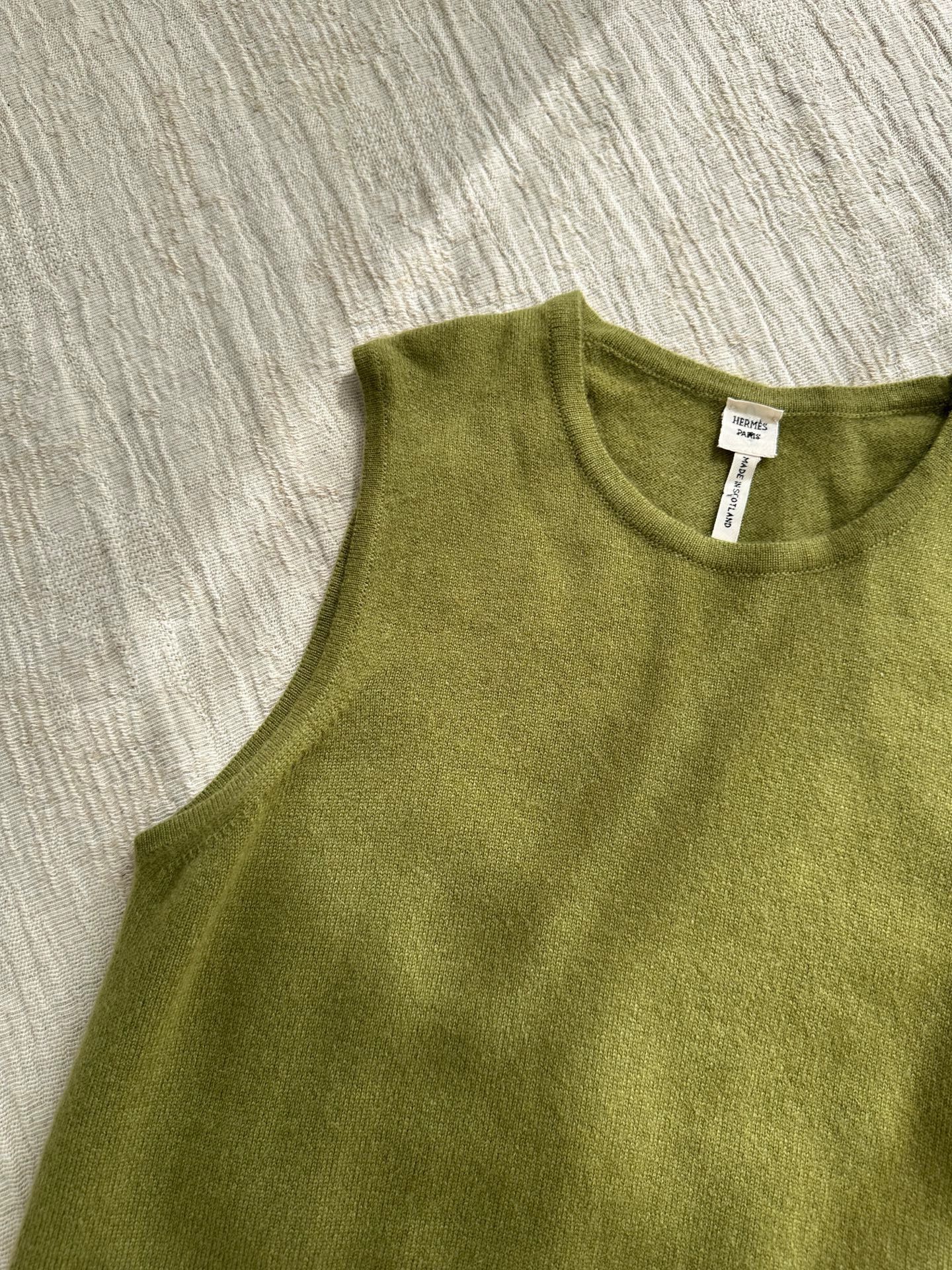 Hermes HERMES JPG cashmere knit sleeveless lime green women's top Size XS / US 0-2 / IT 36-38 - 6 Thumbnail
