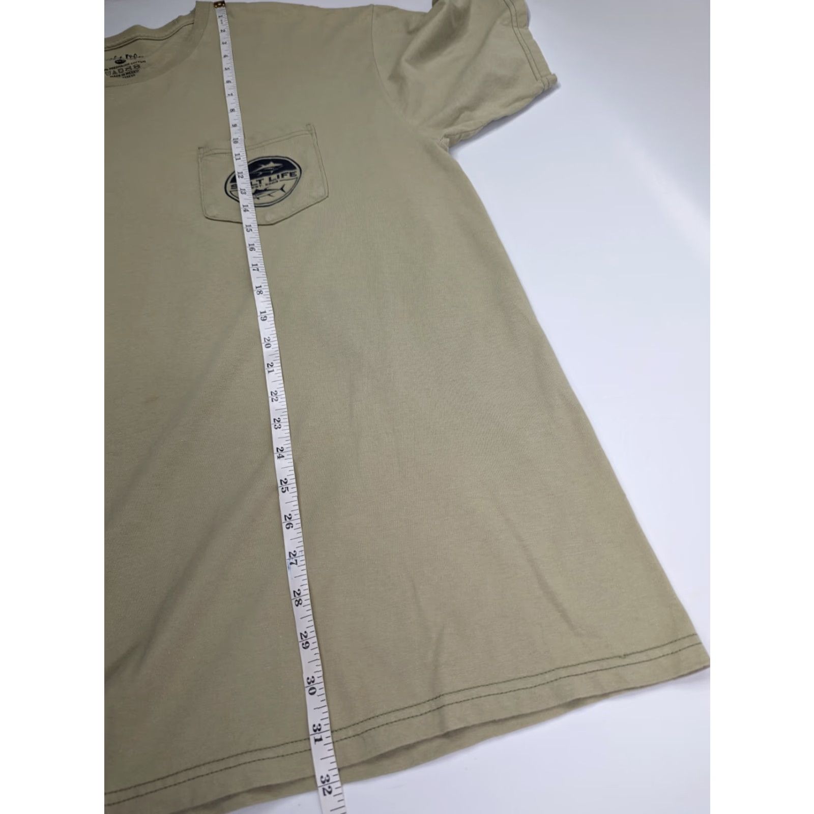 Vintage Salt Life Men’s XL Beige Pocket T-Shirt Short Sleeve Crew Neck Salt Life Yellowfin Tuna Fishing Graphic Size US XL / EU 56 / 4 - 5 Thumbnail