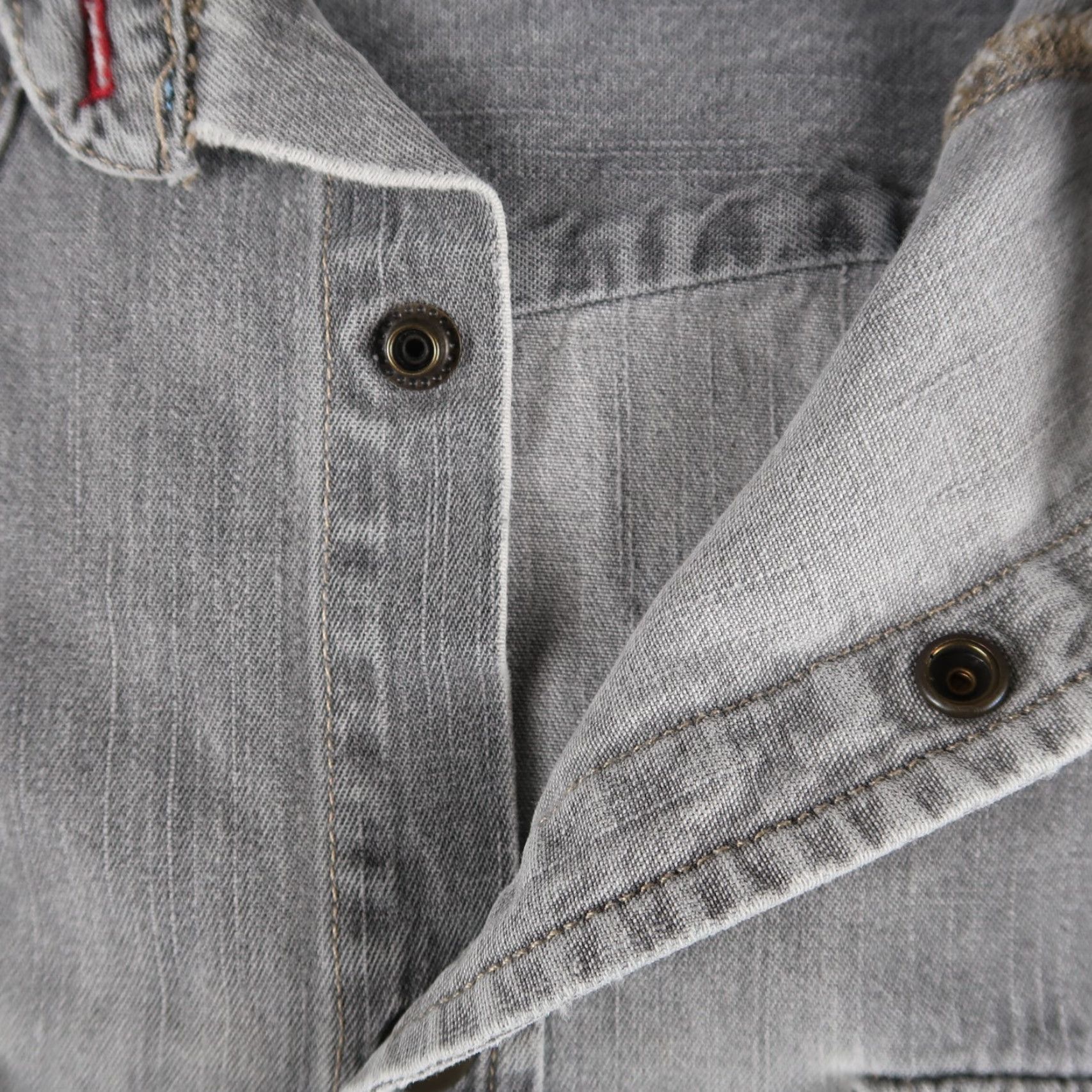 Bugle Boy VINTAGE Bugle Boy Mens Western Denim Shirt XL Gray Saw Tooth Snap Pocketed 90s Size US XL / EU 56 / 4 - 7 Thumbnail